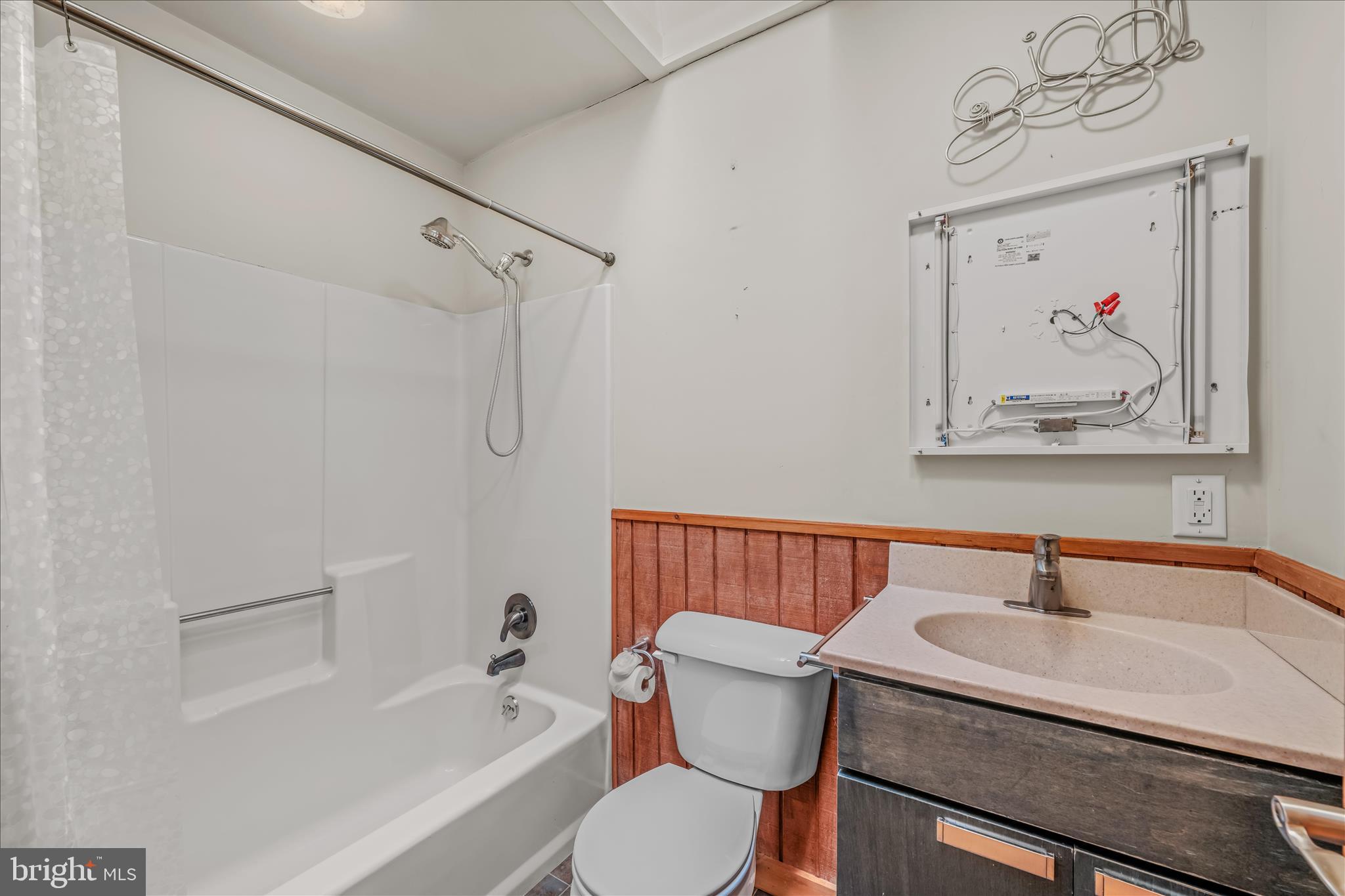 MOUNTAIN RIVER RETREAT - Residential