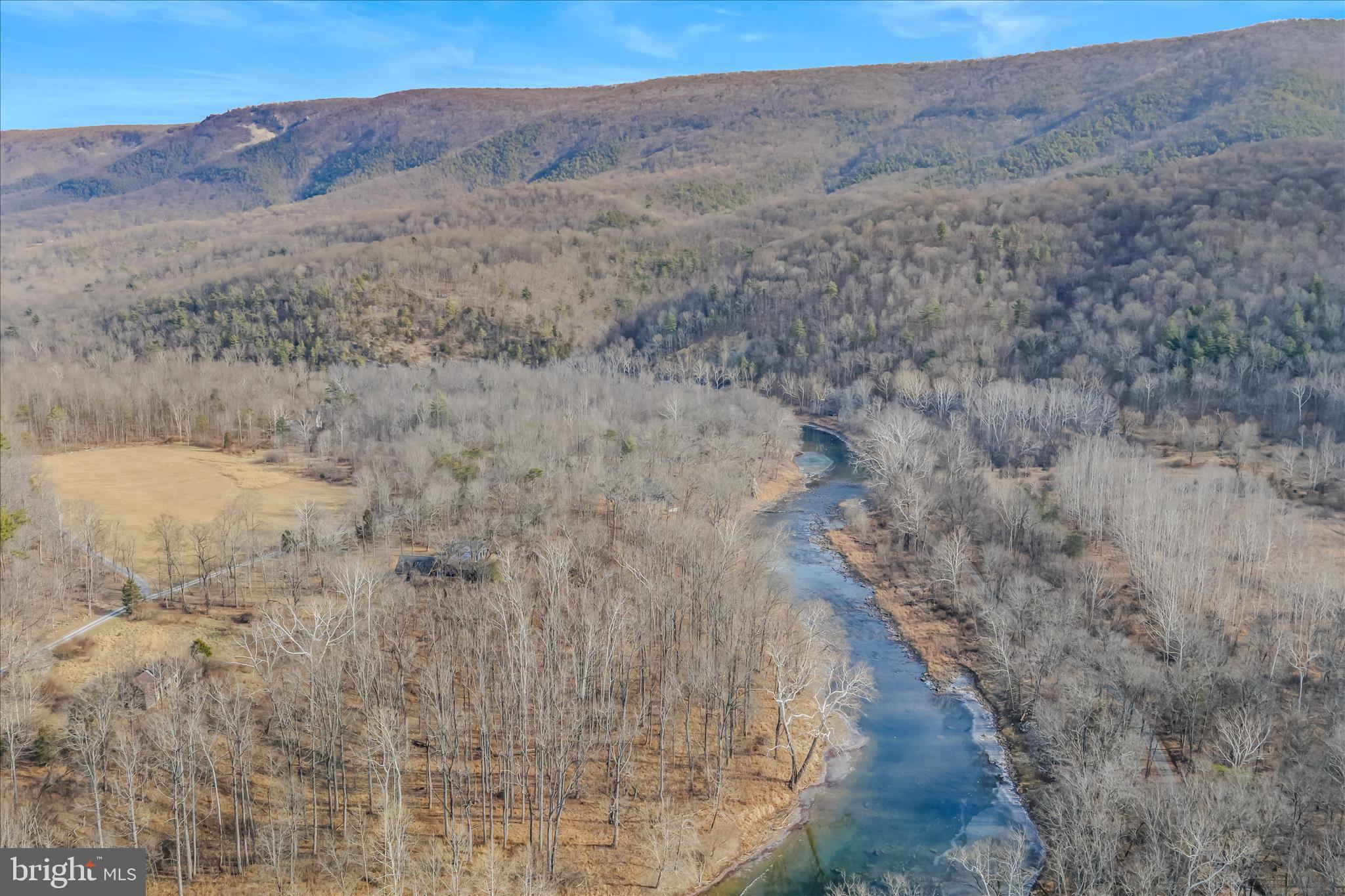 MOUNTAIN RIVER RETREAT - Residential