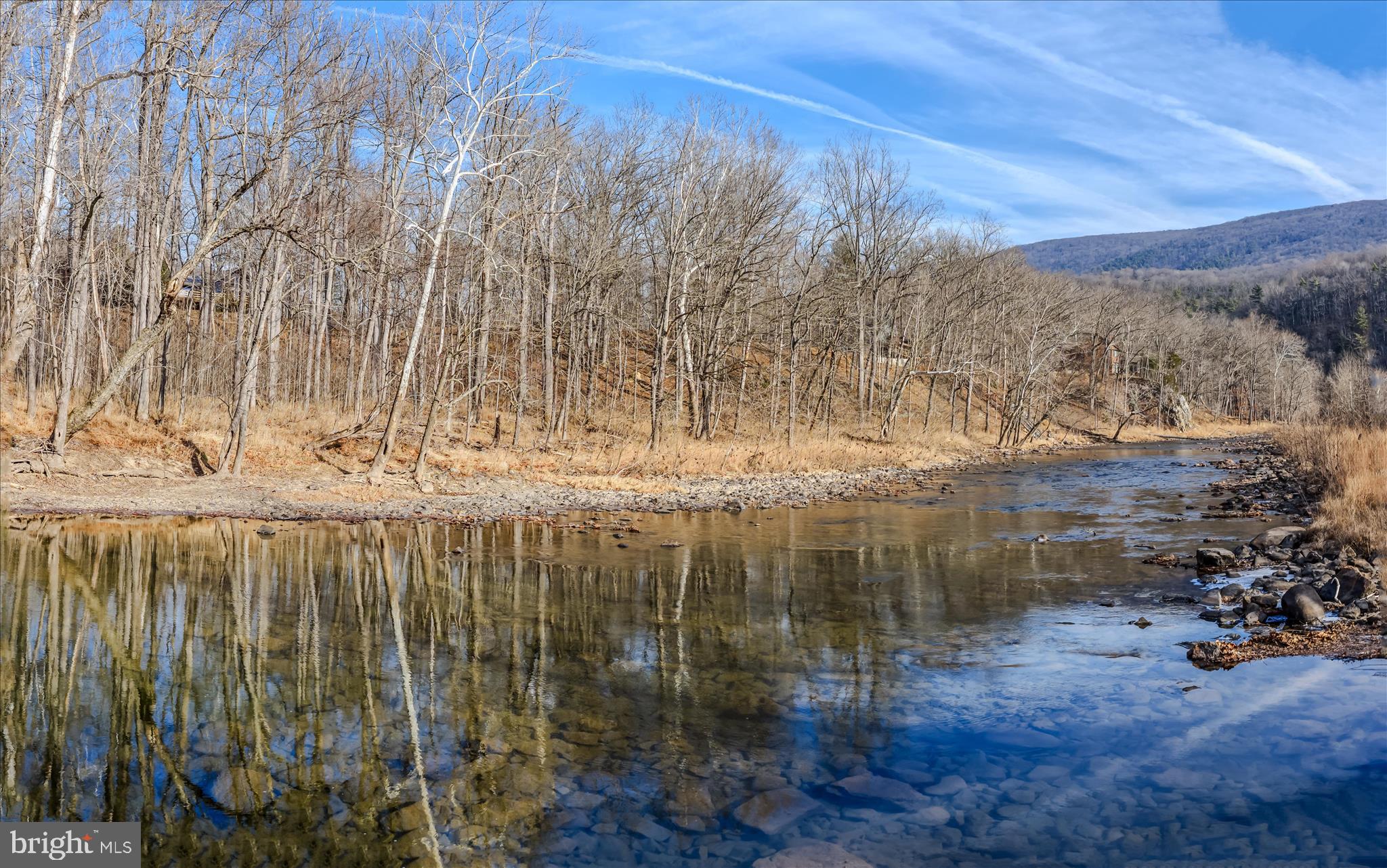 MOUNTAIN RIVER RETREAT - Residential