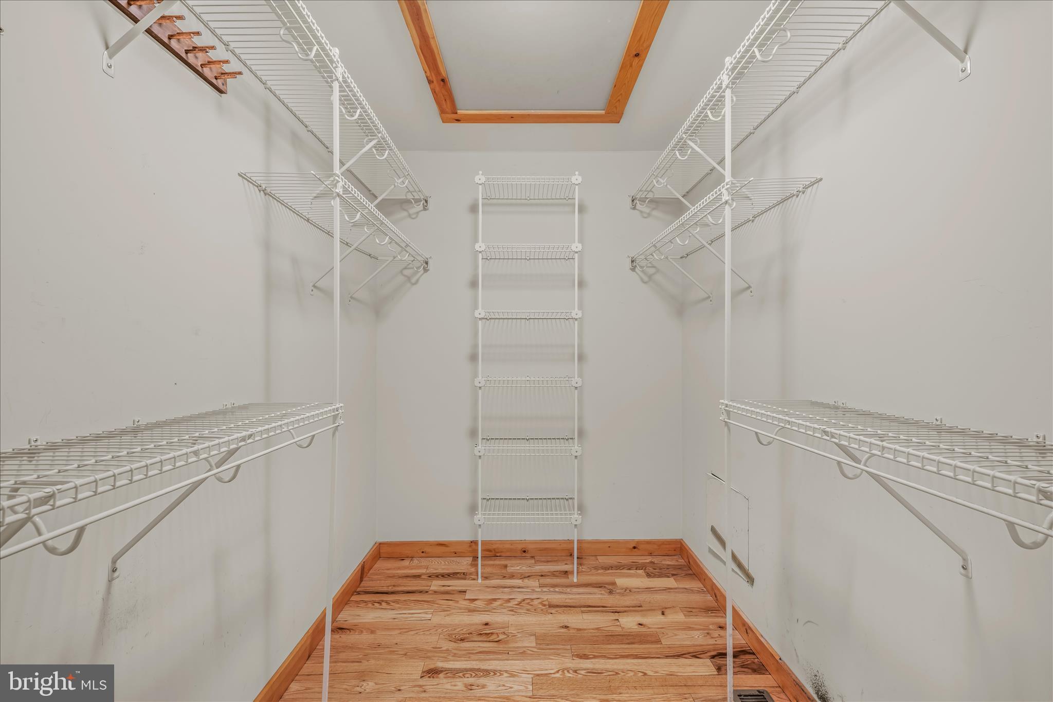 MOUNTAIN RIVER RETREAT - Residential