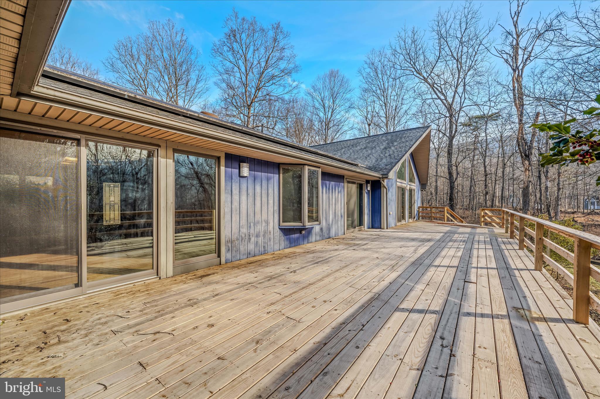 MOUNTAIN RIVER RETREAT - Residential