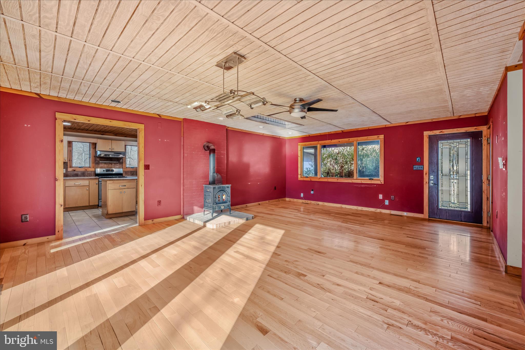 MOUNTAIN RIVER RETREAT - Residential