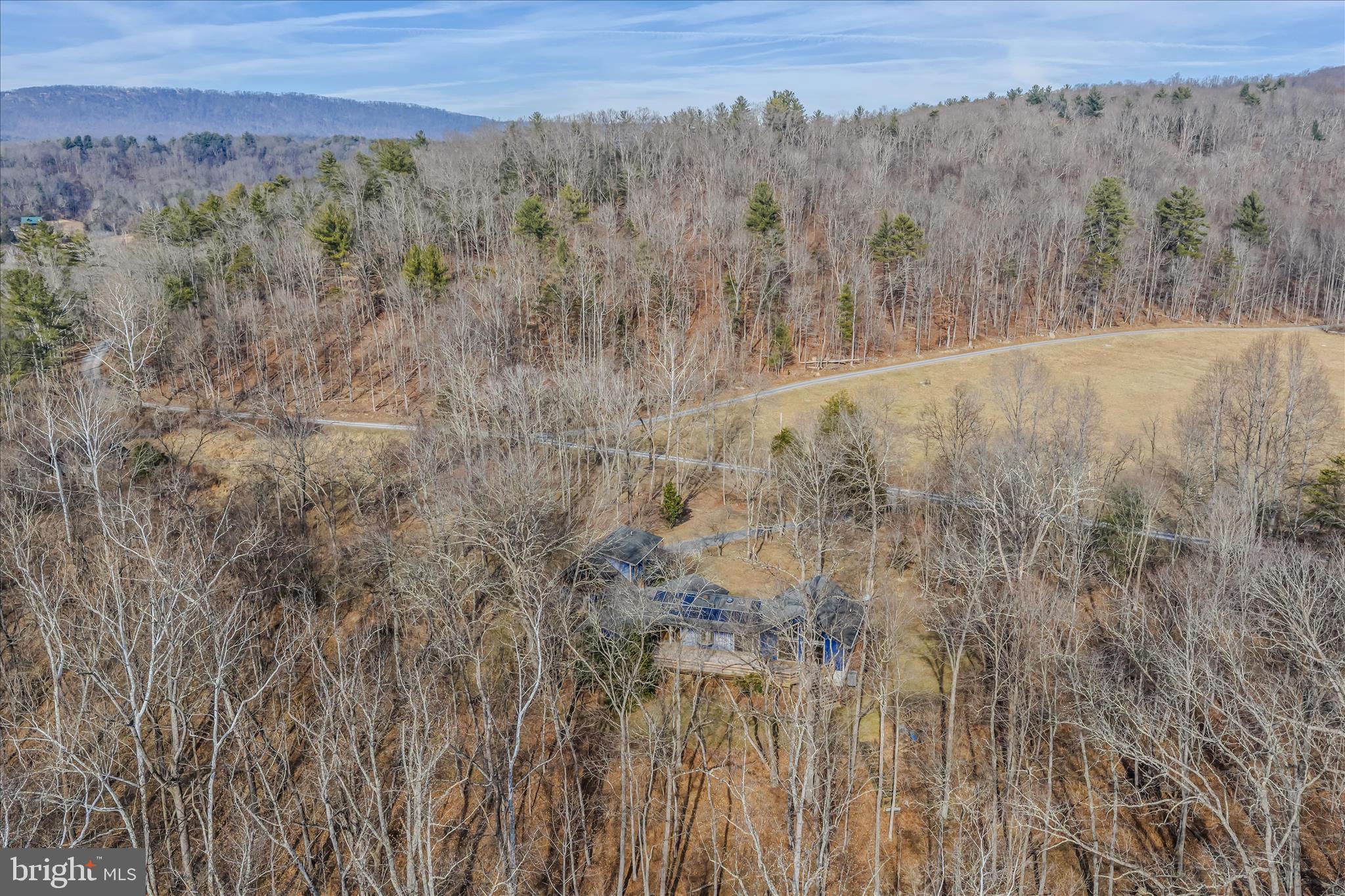 MOUNTAIN RIVER RETREAT - Residential