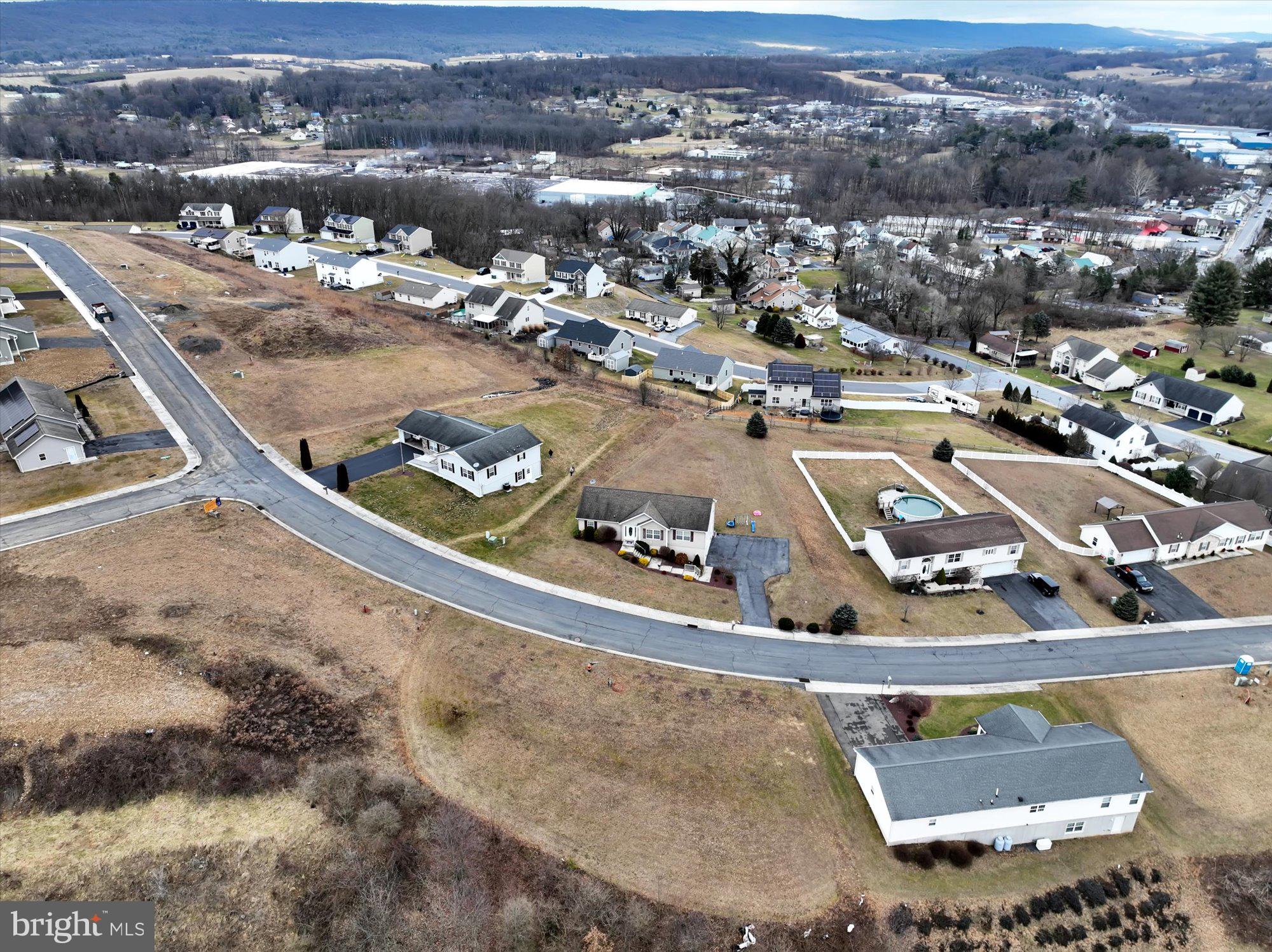 PINE VISTA ESTATES - Land