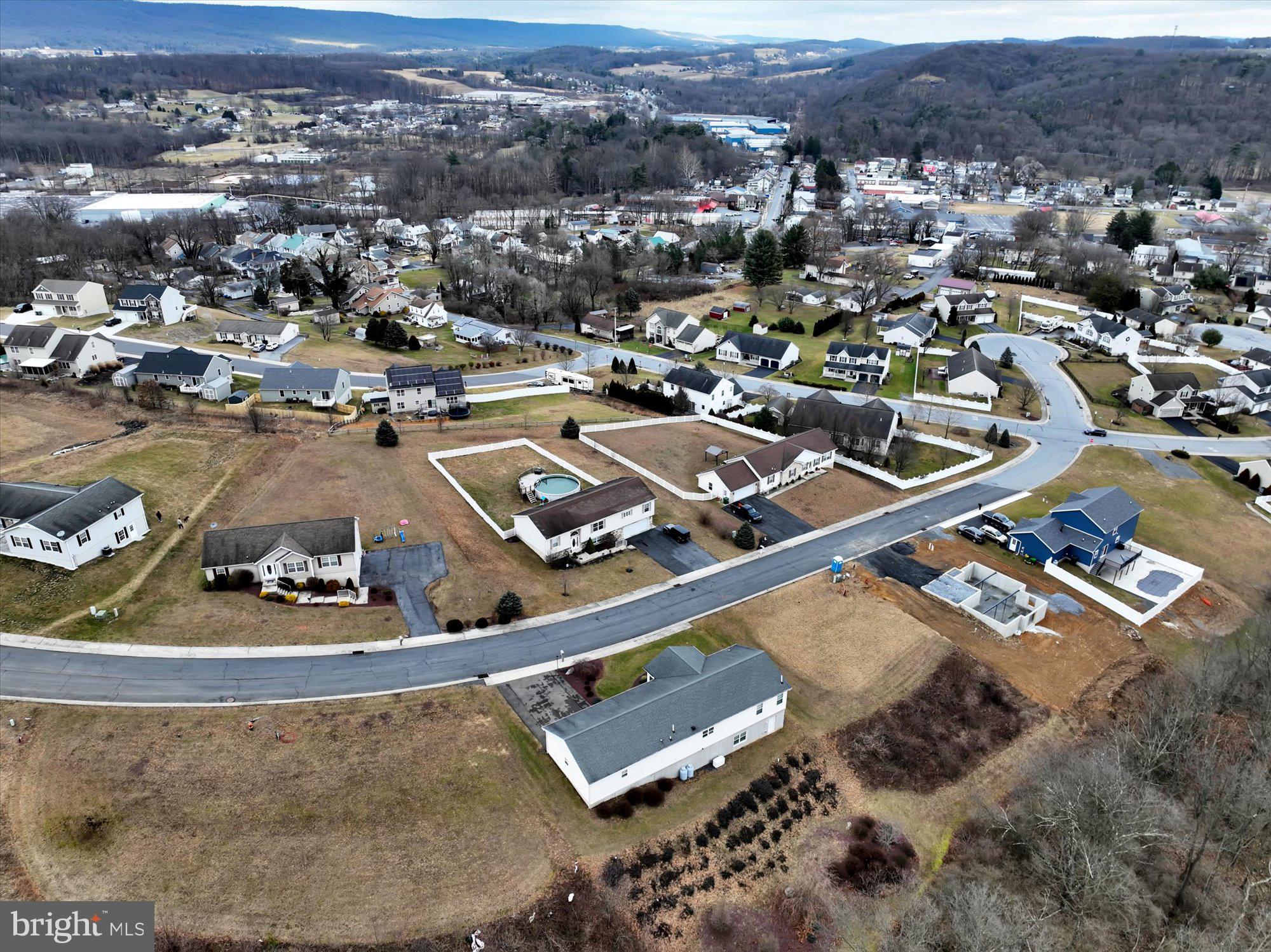 PINE VISTA ESTATES - Land