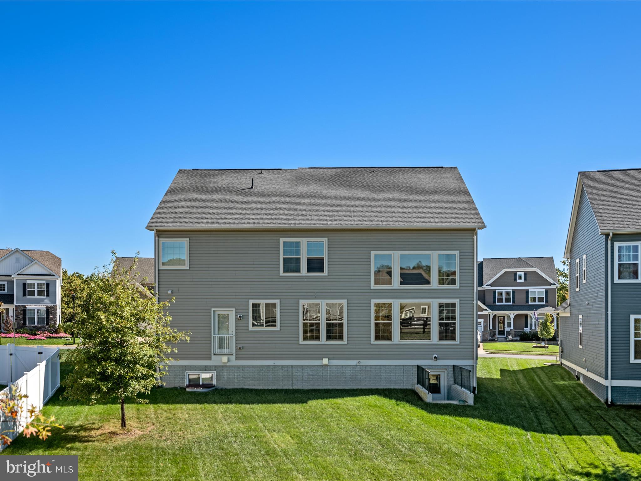 EMBREY MILL - Residential Lease