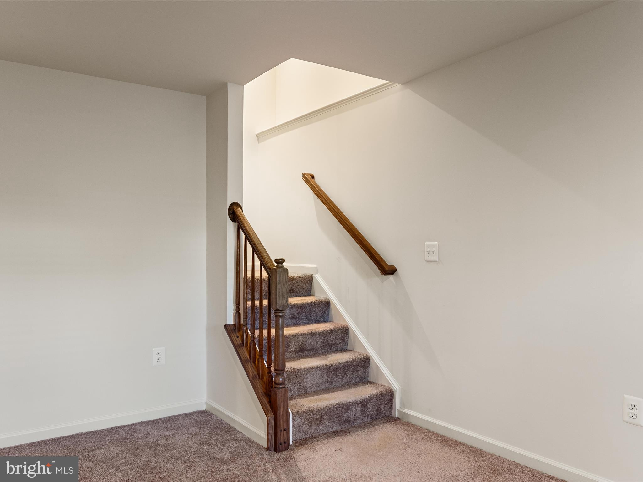 EMBREY MILL - Residential Lease