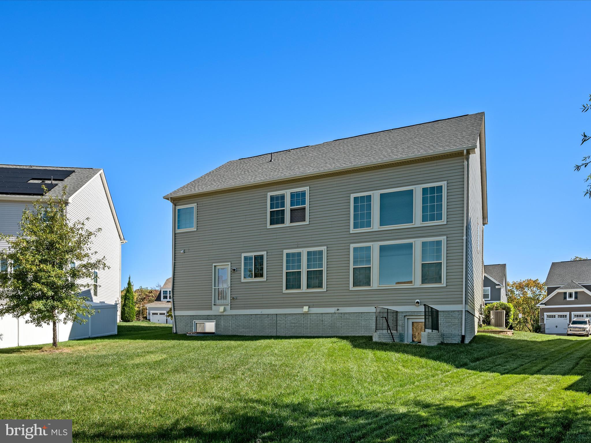 EMBREY MILL - Residential Lease