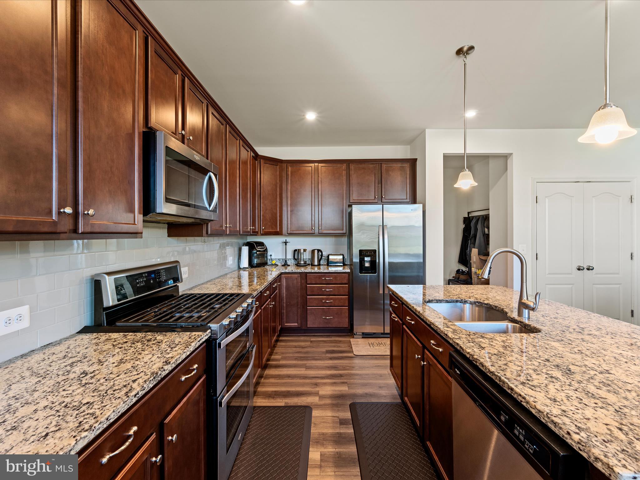 EMBREY MILL - Residential Lease