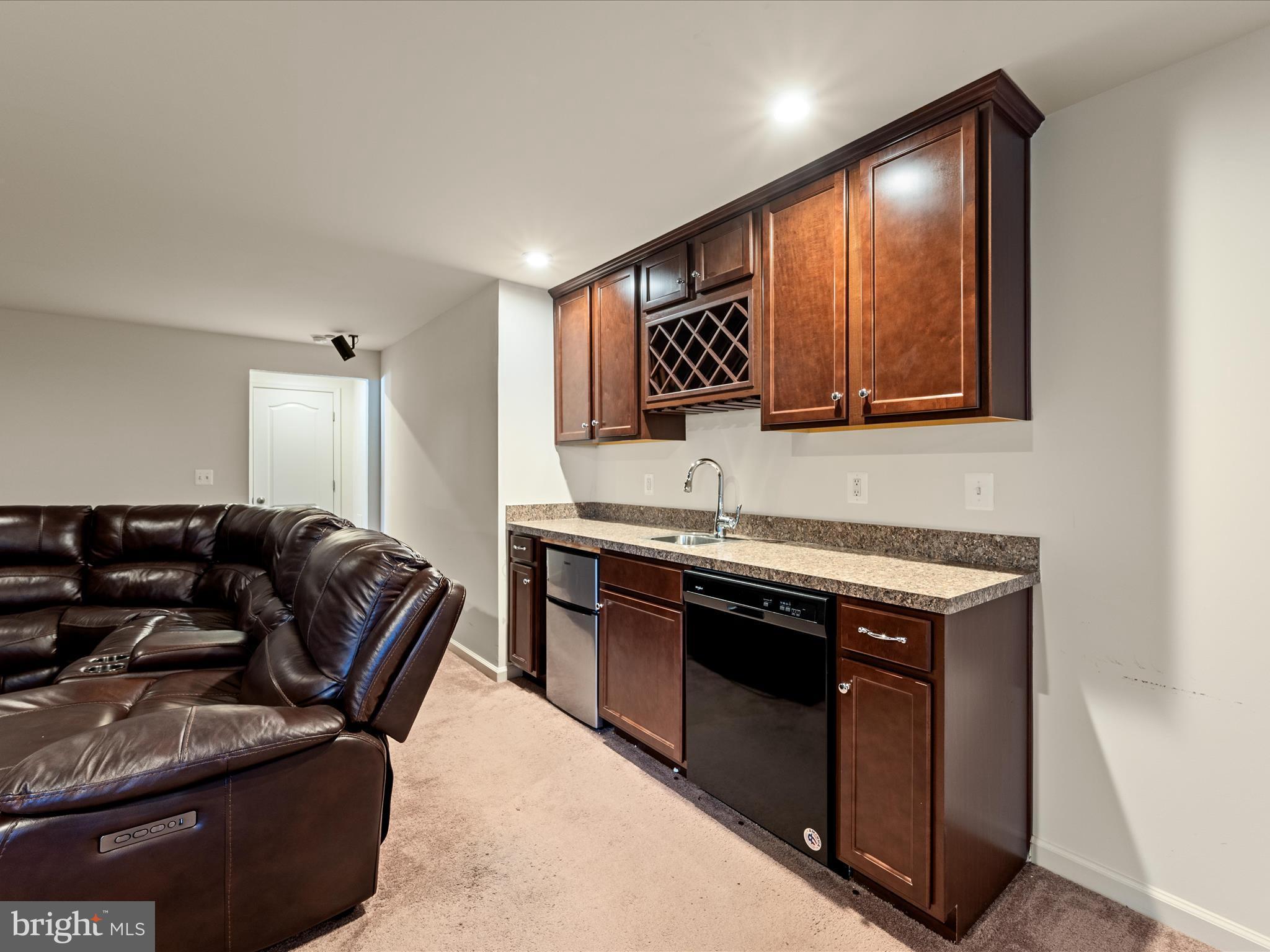 EMBREY MILL - Residential Lease