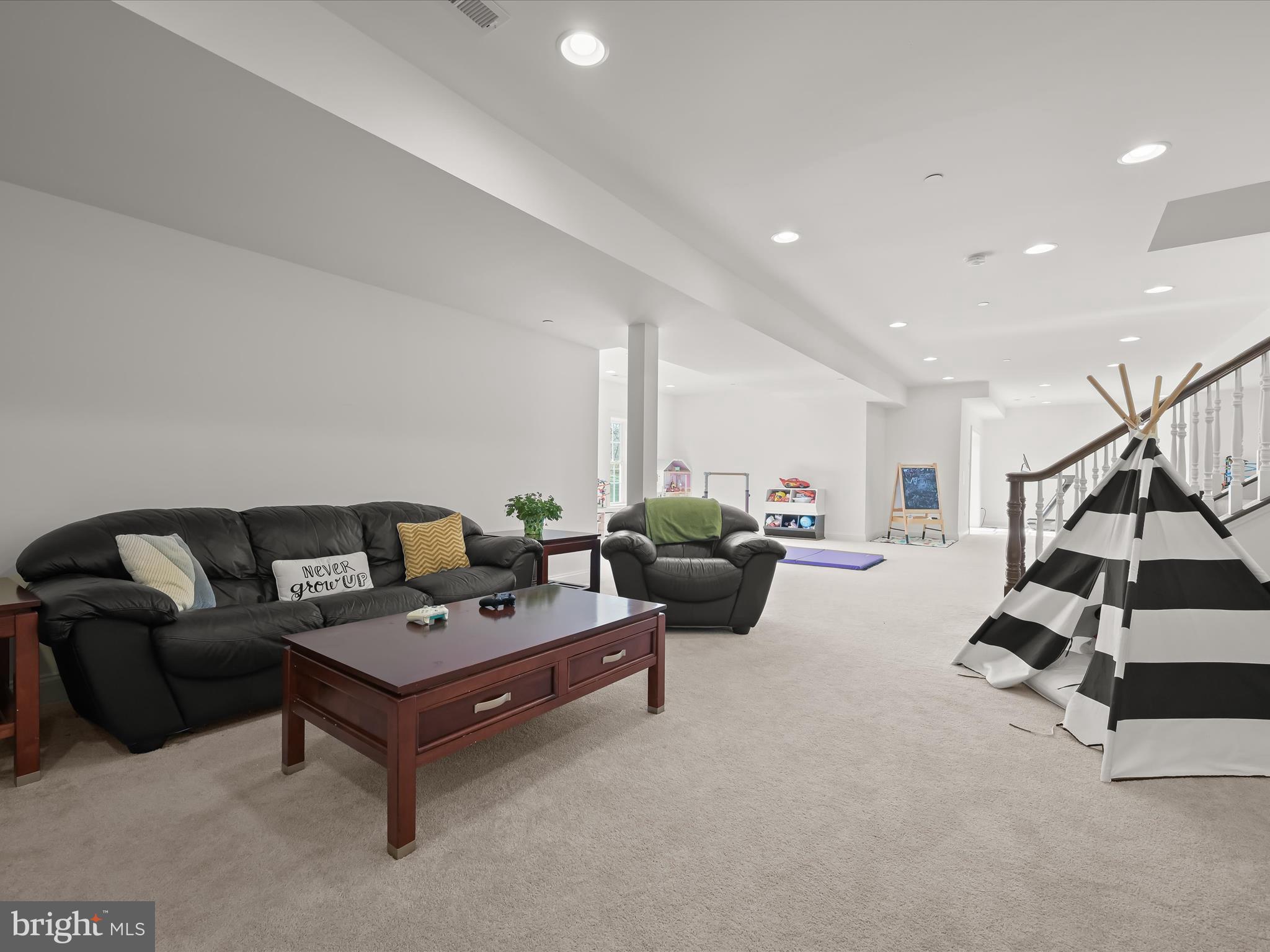 THE ESTATES AT CLOVERFIELD - Residential