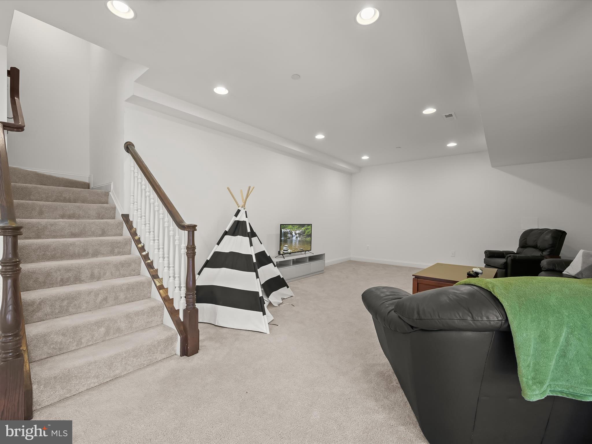 THE ESTATES AT CLOVERFIELD - Residential