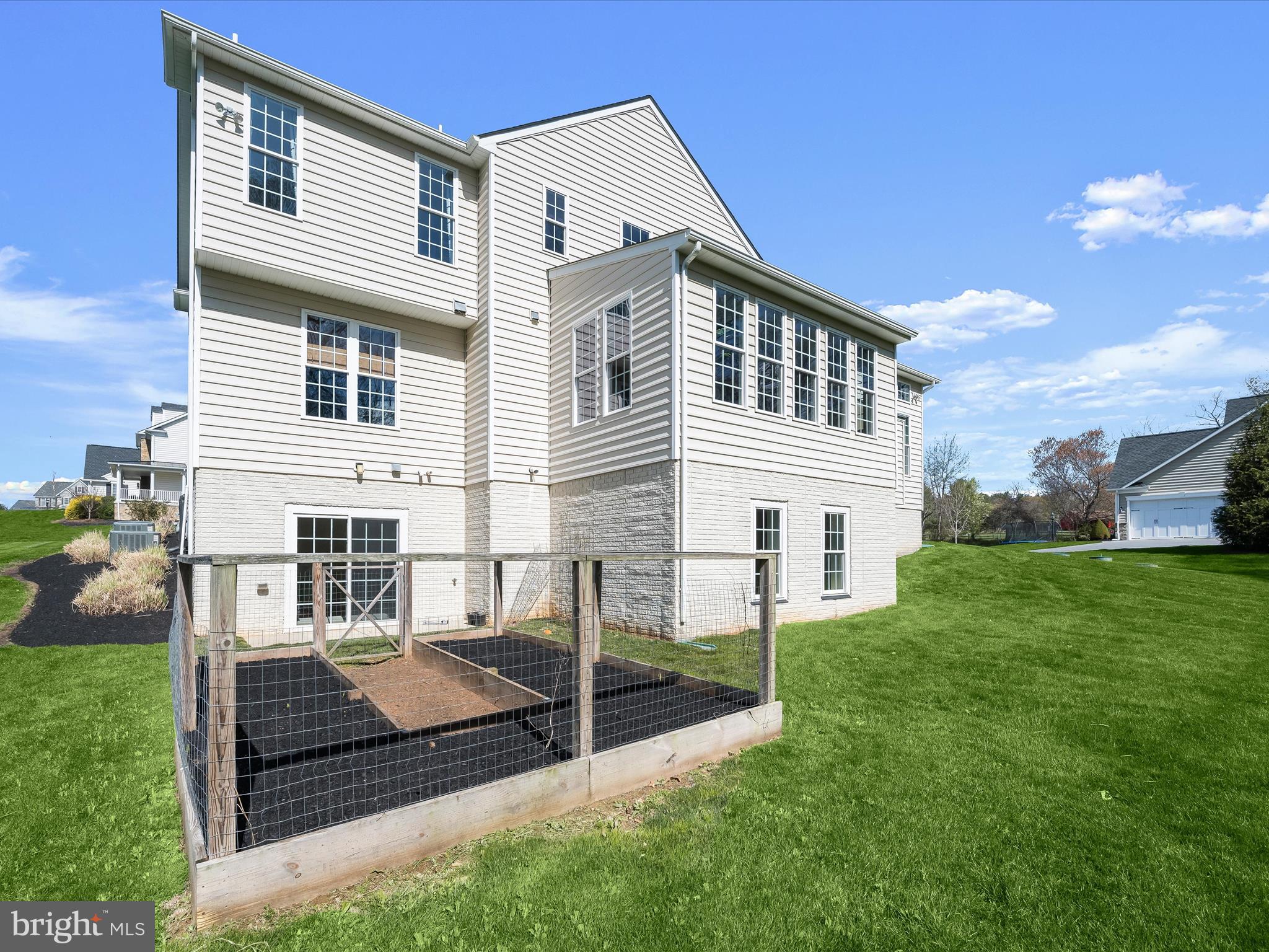 THE ESTATES AT CLOVERFIELD - Residential