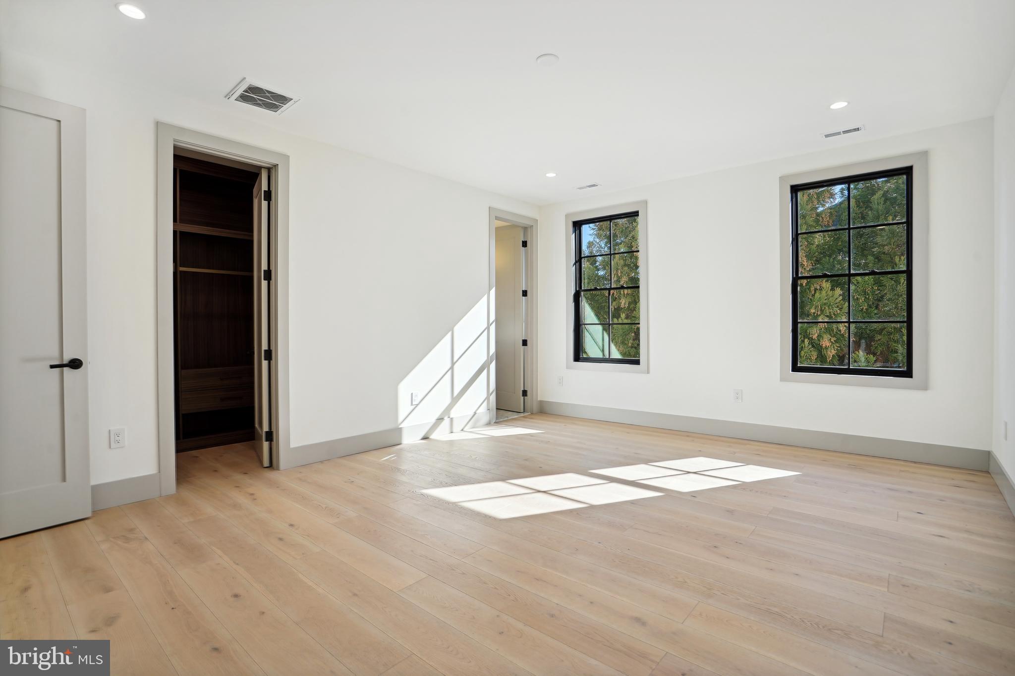 CHESTERBROOK - Residential