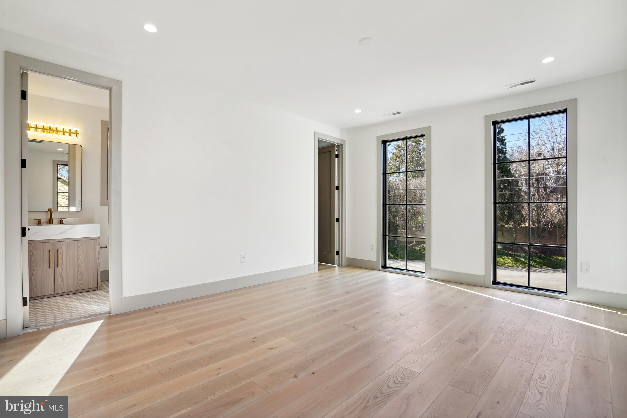 CHESTERBROOK - Residential