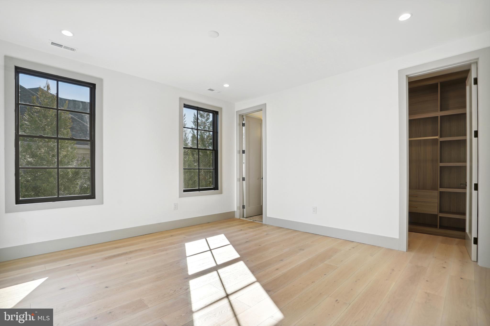 CHESTERBROOK - Residential