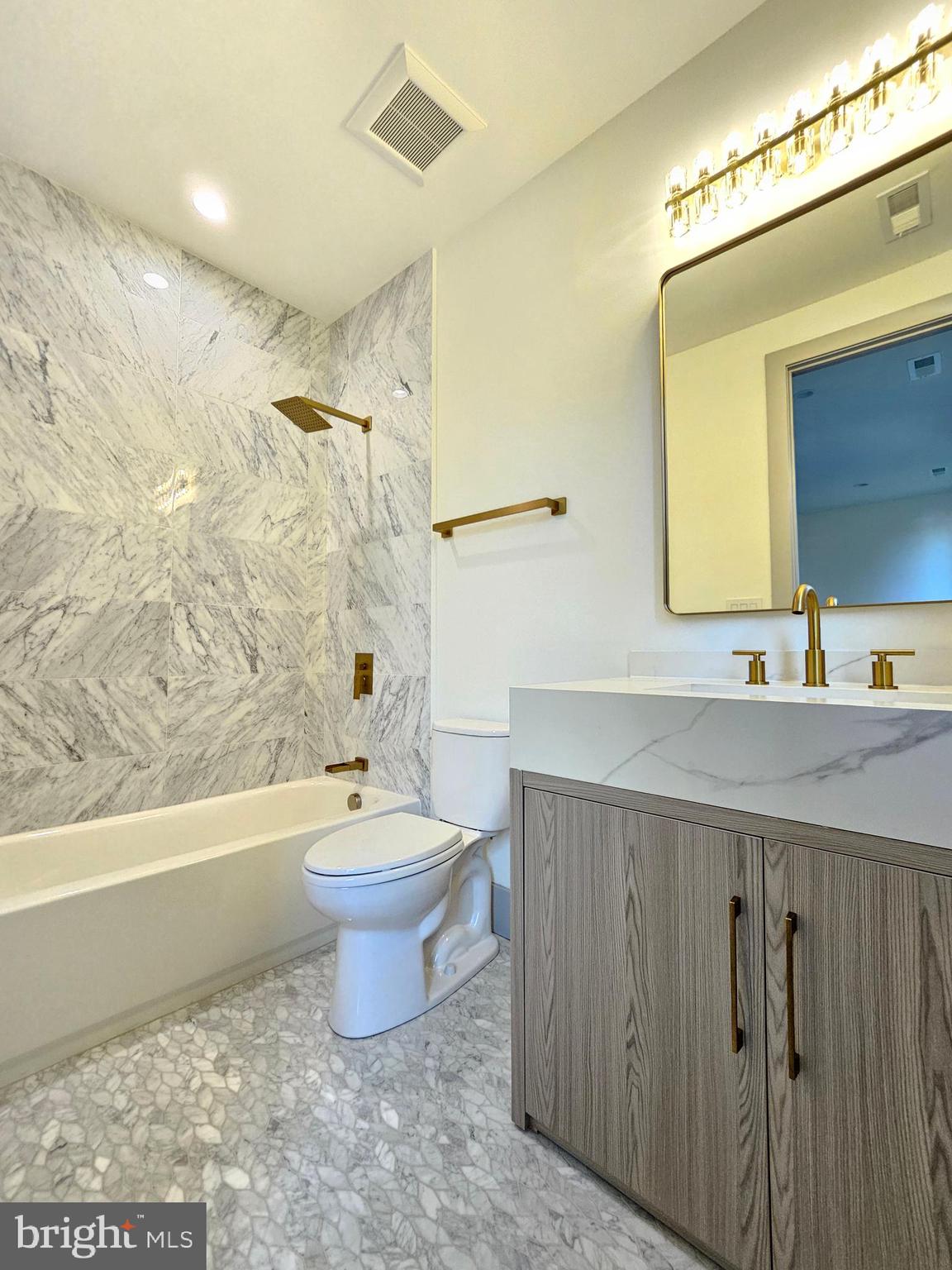 CHESTERBROOK - Residential