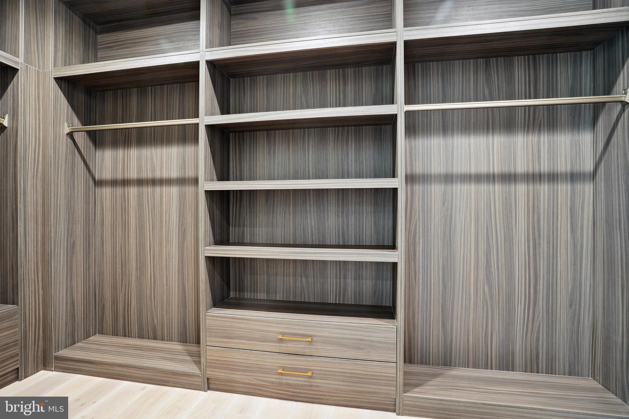 CHESTERBROOK - Residential