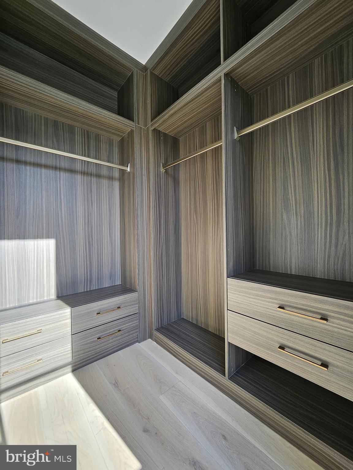 CHESTERBROOK - Residential