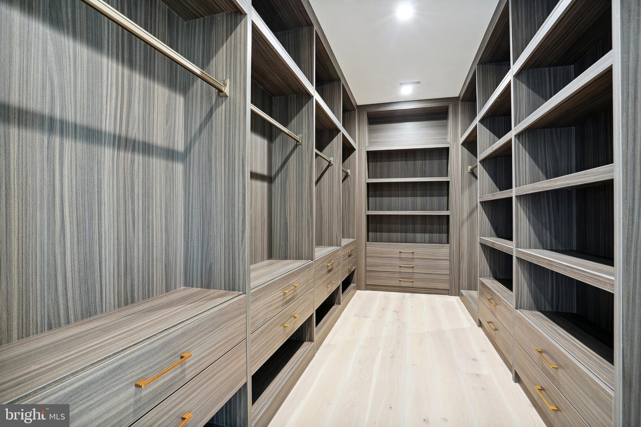 CHESTERBROOK - Residential