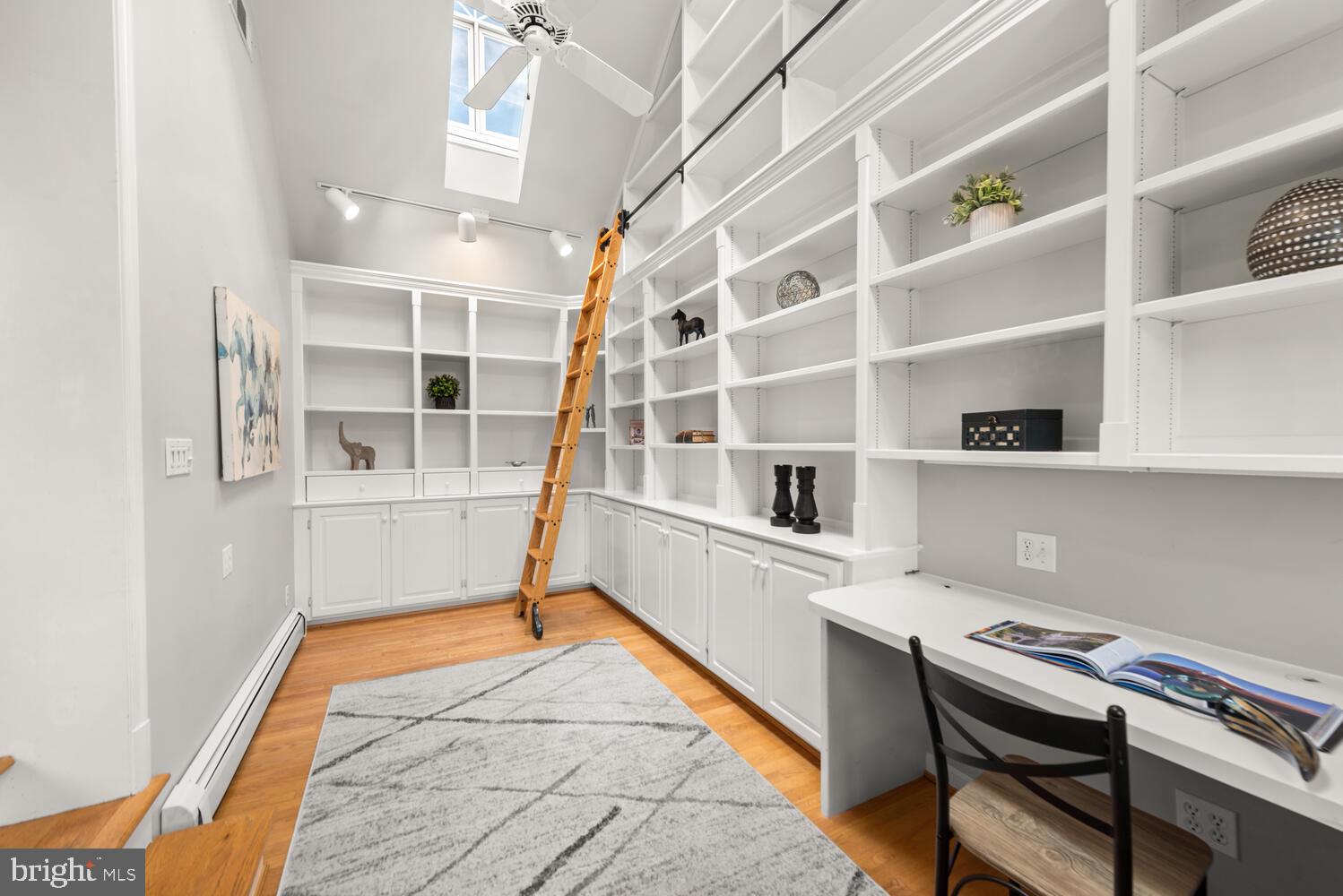 BEVERLEY HILLS - Residential