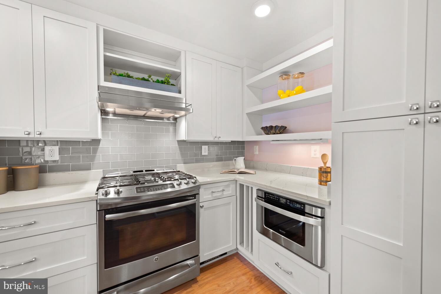 BEVERLEY HILLS - Residential