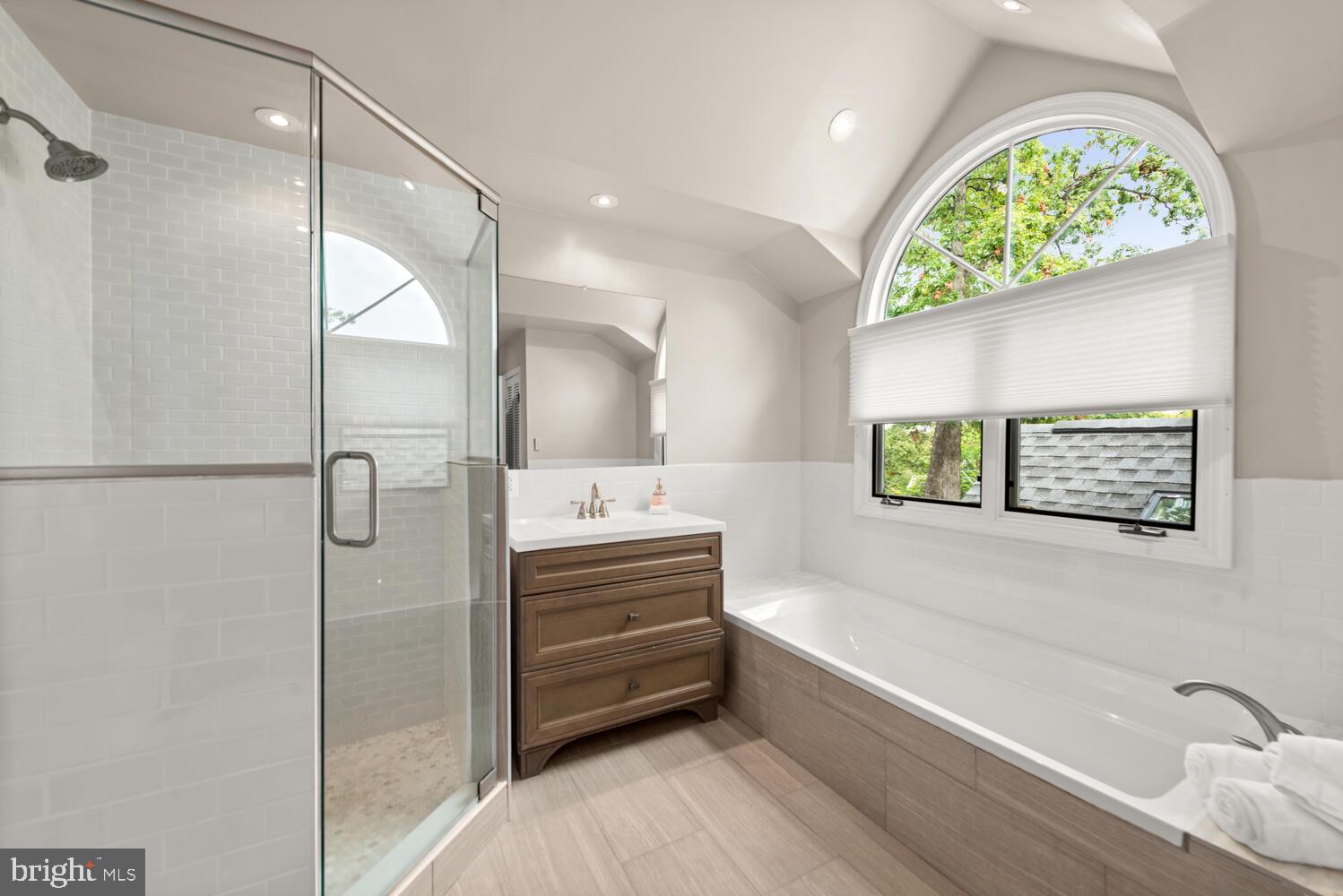 BEVERLEY HILLS - Residential