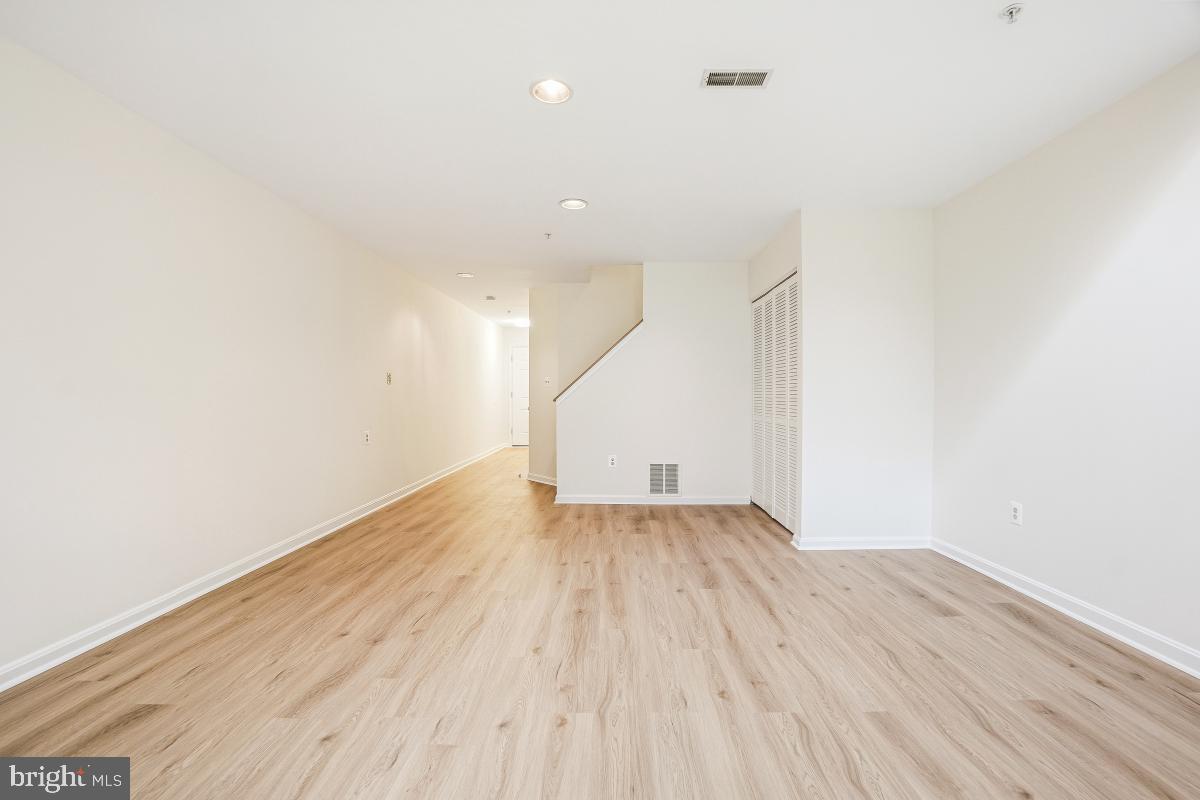 OWINGS MILLS - Residential