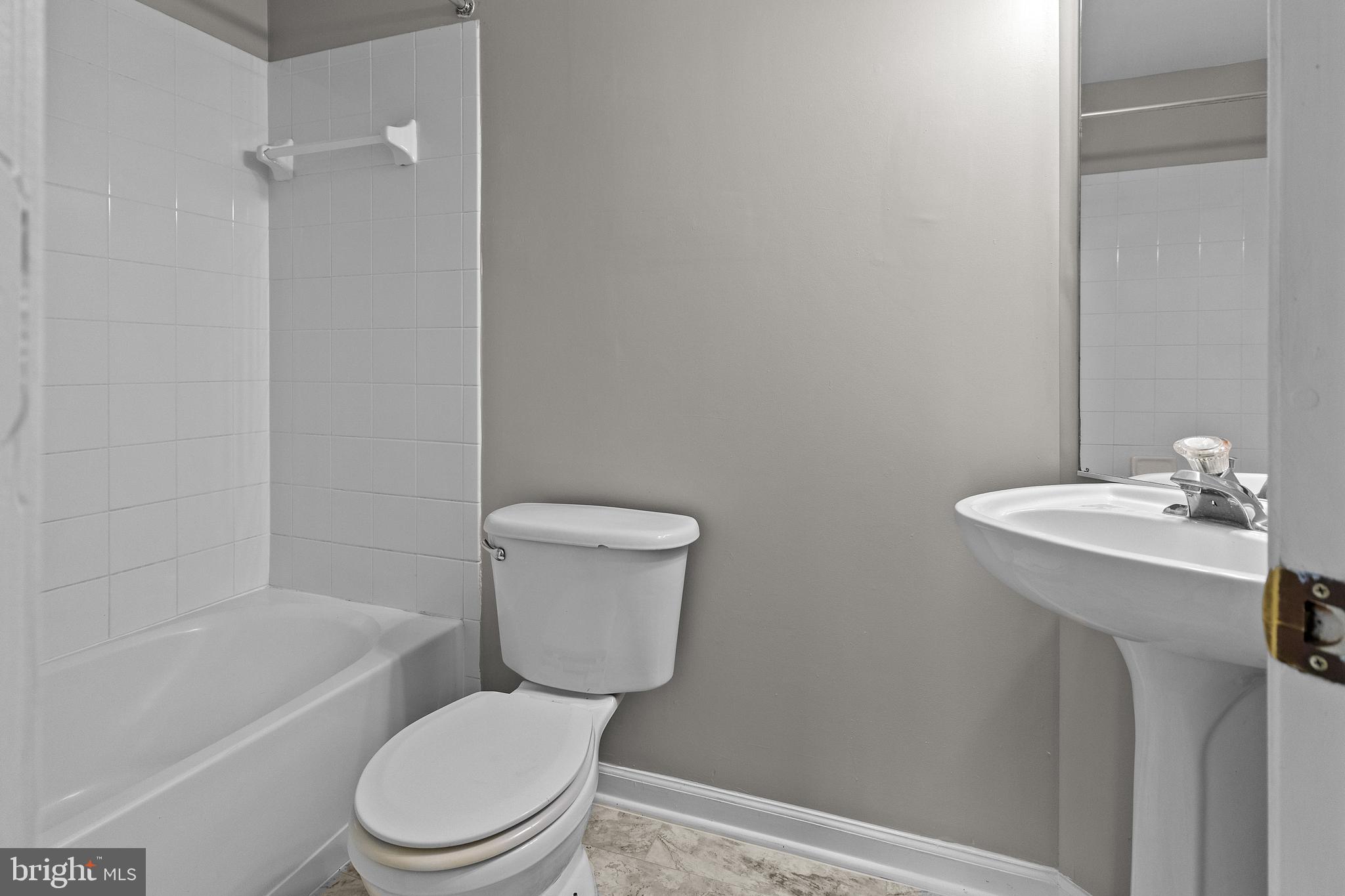 SUMMIT CREEK - Residential