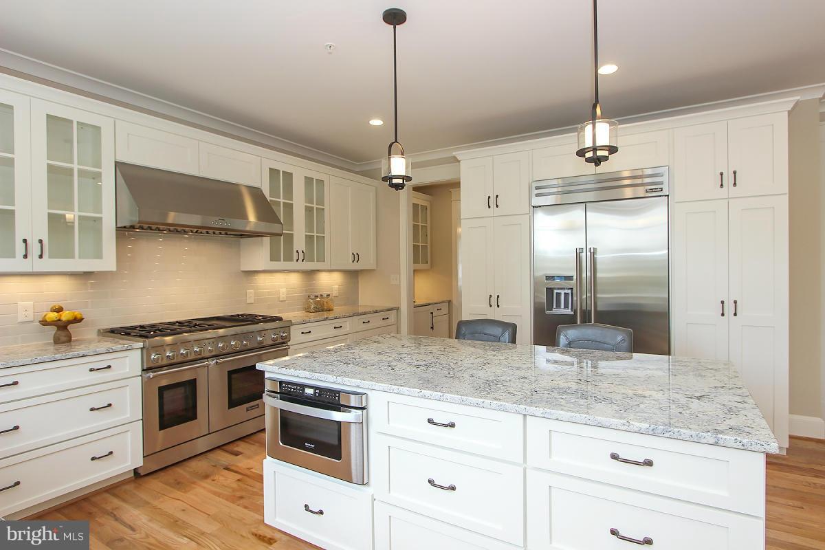 AYRLAWN - Residential