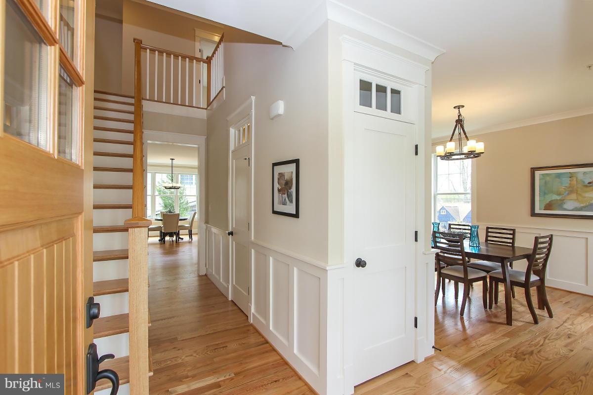 AYRLAWN - Residential