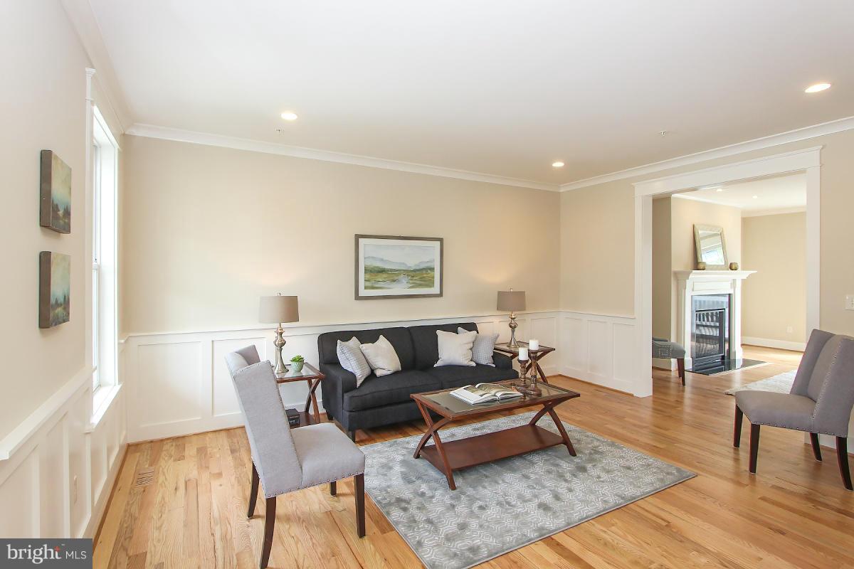 AYRLAWN - Residential