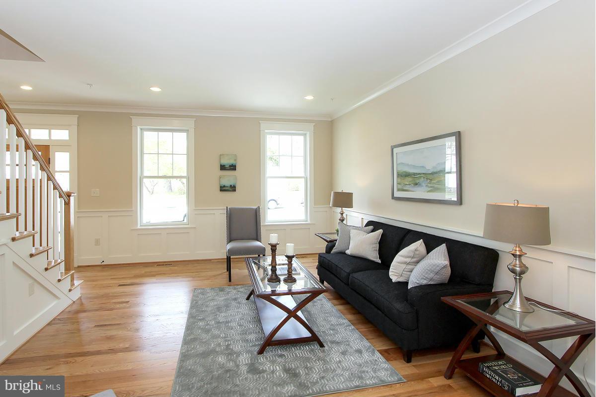 AYRLAWN - Residential