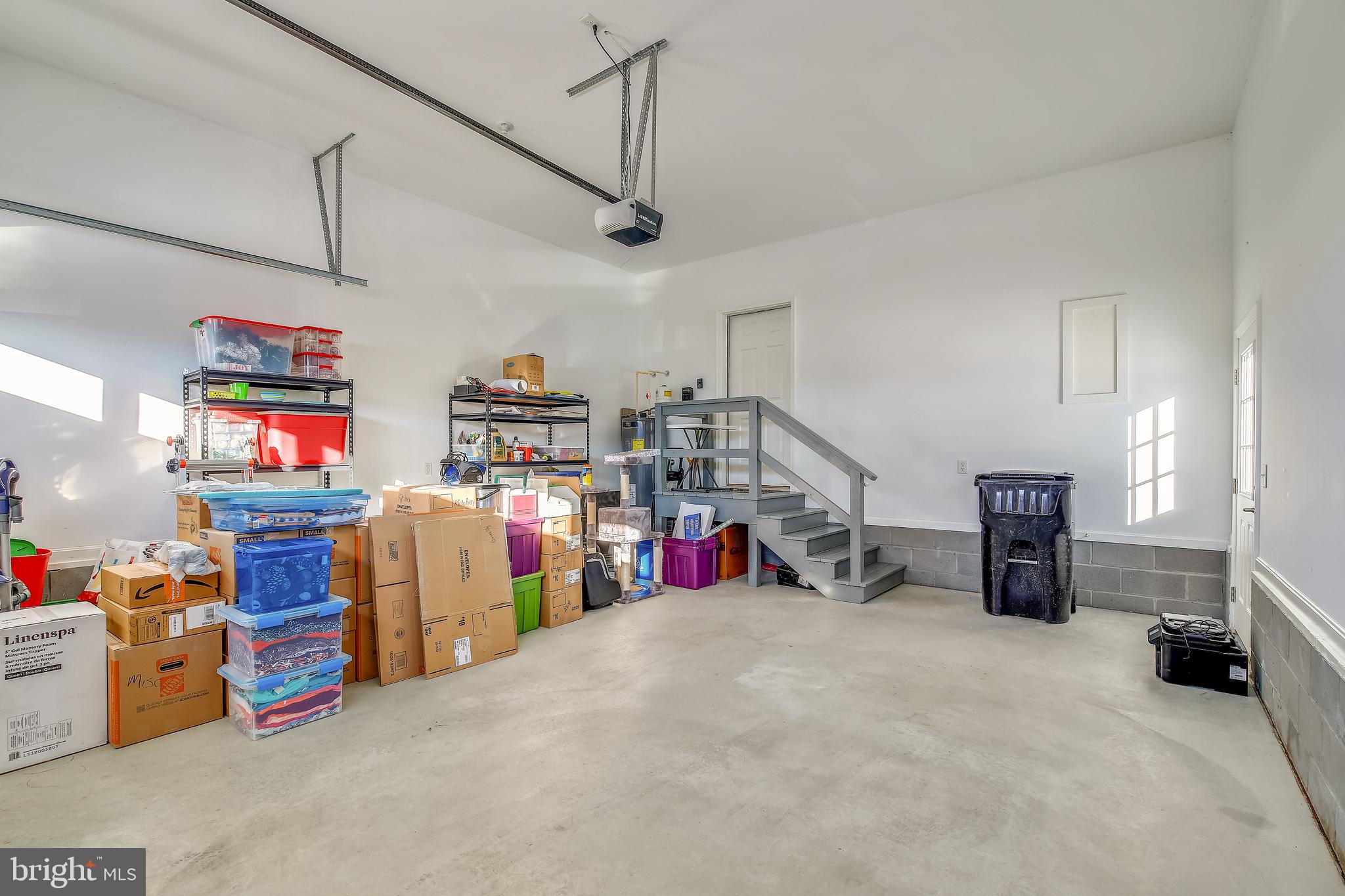 HUNTER'S CREST - Residential