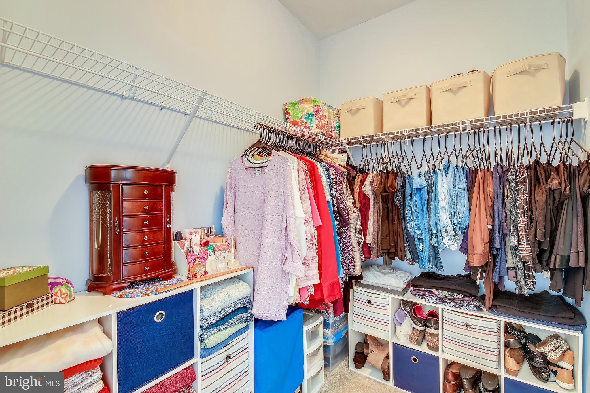 HUNTER'S CREST - Residential