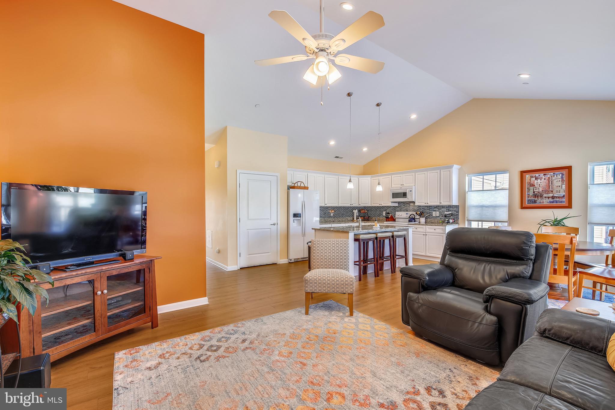 HUNTER'S CREST - Residential