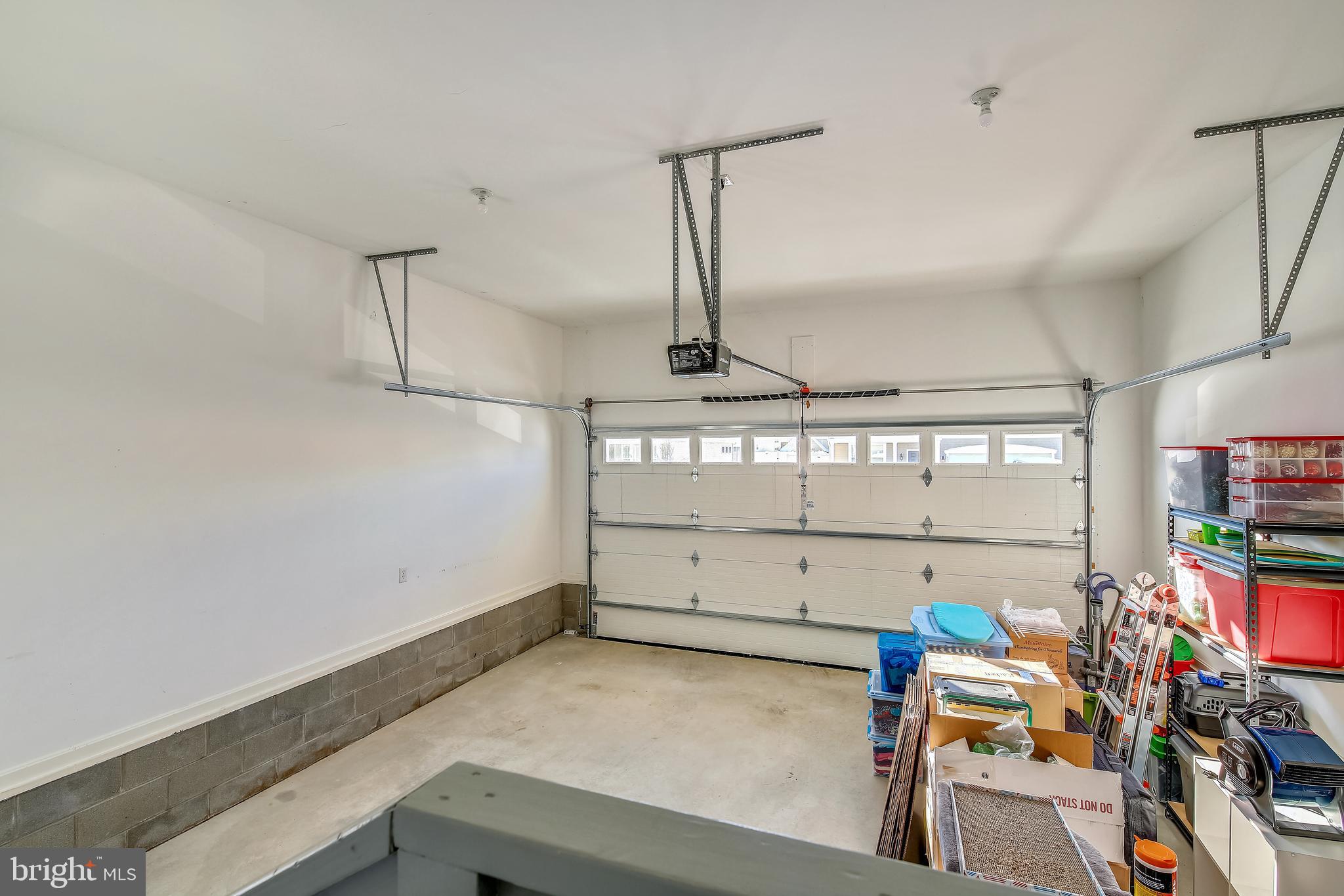 HUNTER'S CREST - Residential