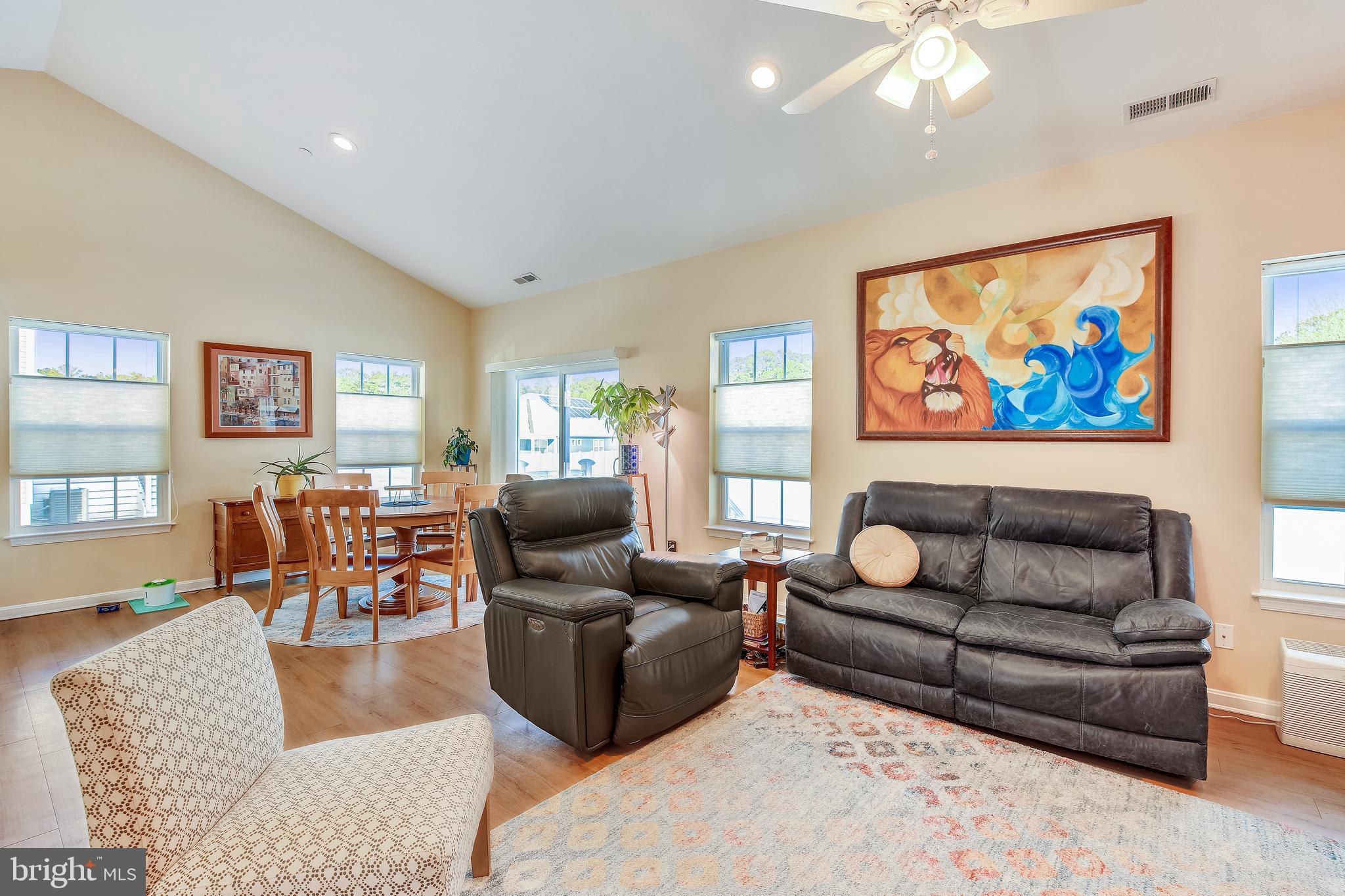 HUNTER'S CREST - Residential