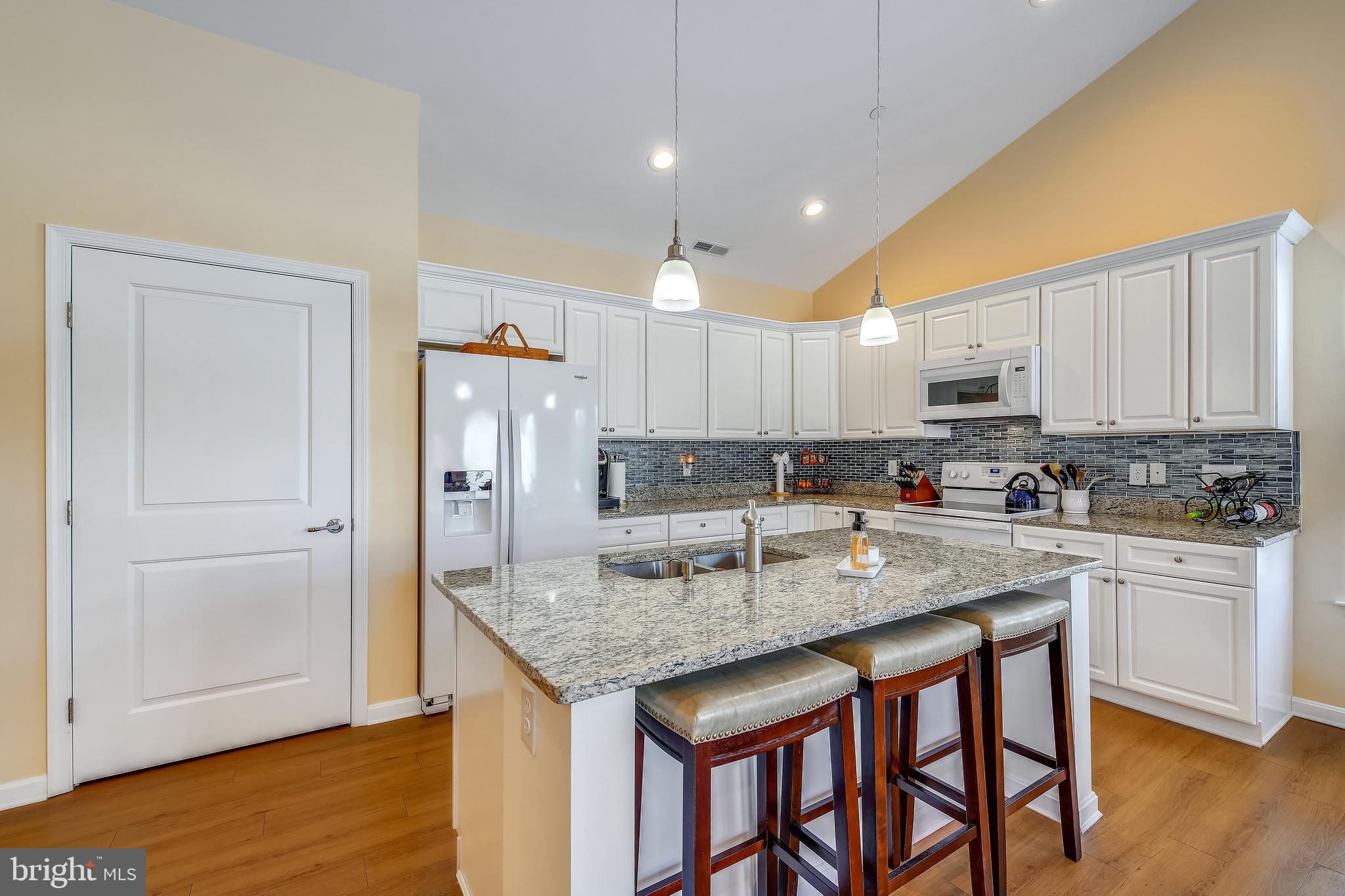 HUNTER'S CREST - Residential