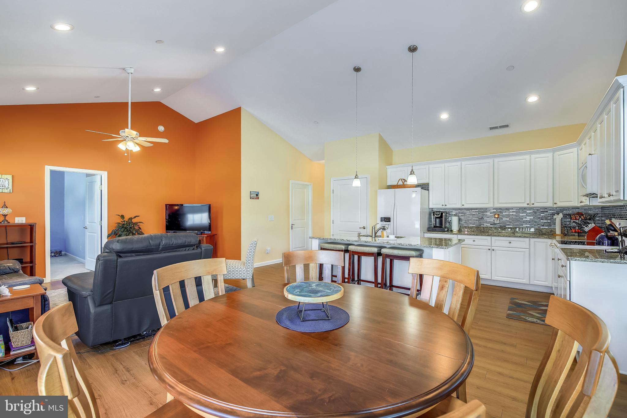 HUNTER'S CREST - Residential