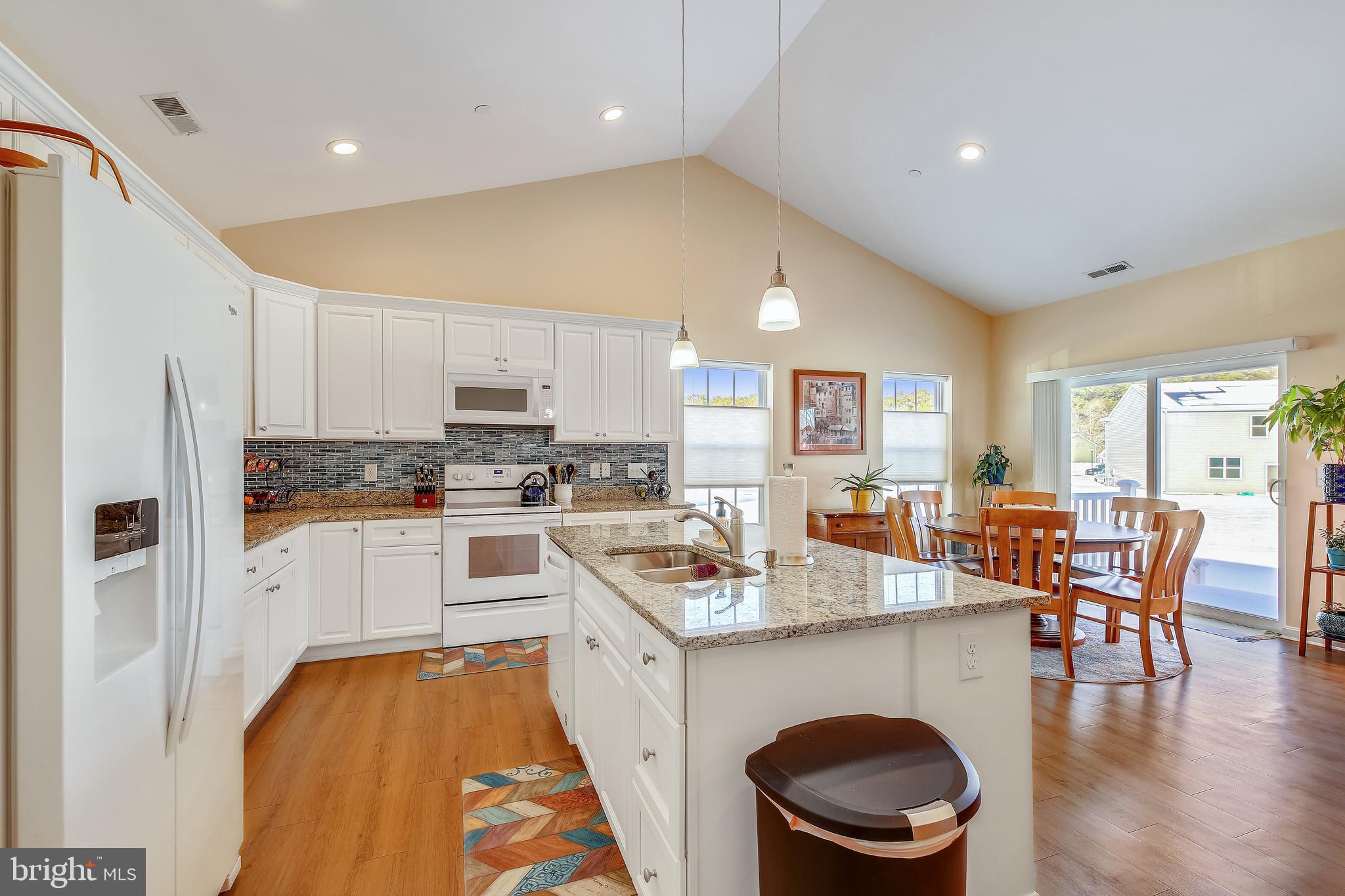 HUNTER'S CREST - Residential