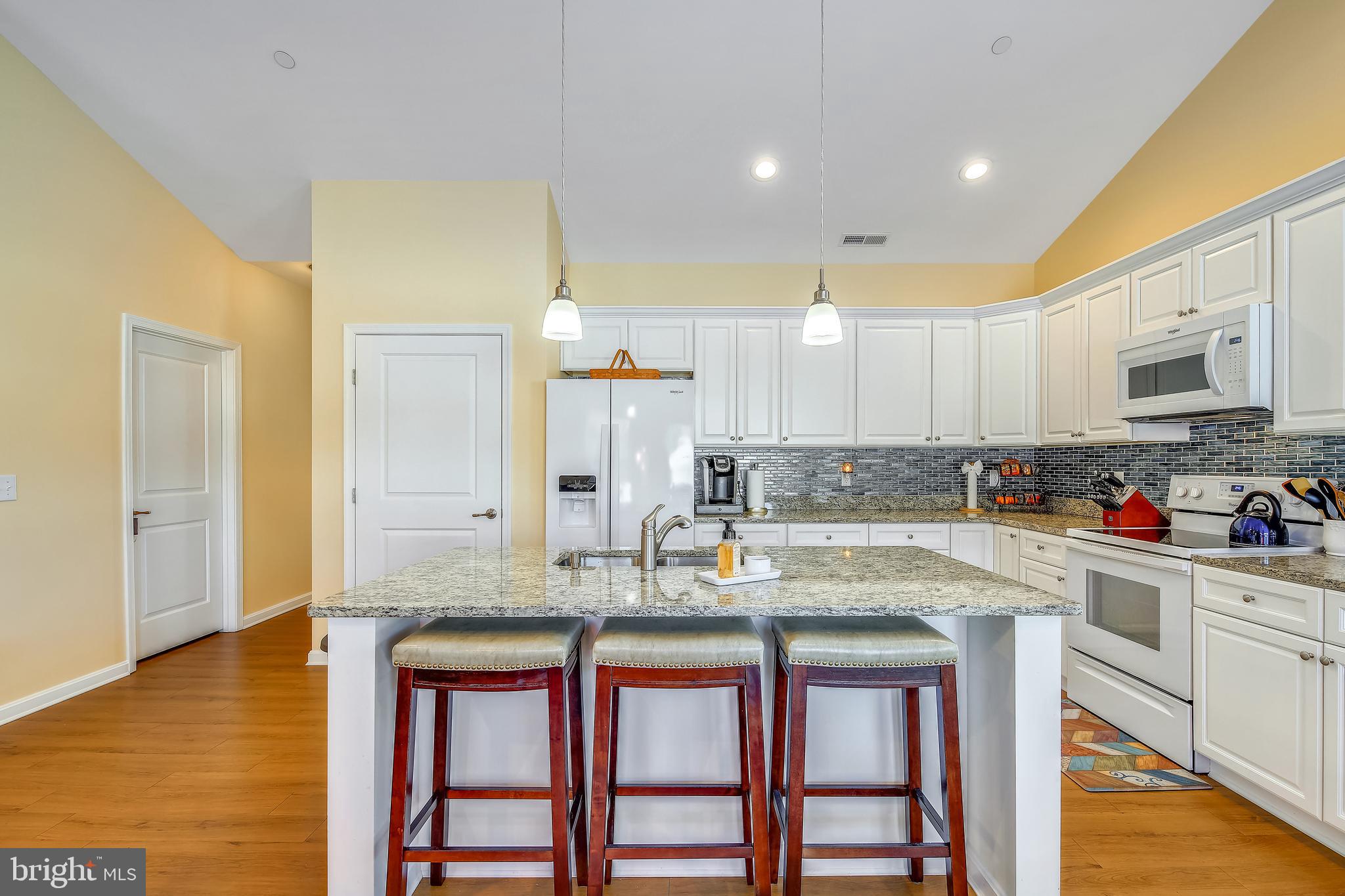 HUNTER'S CREST - Residential