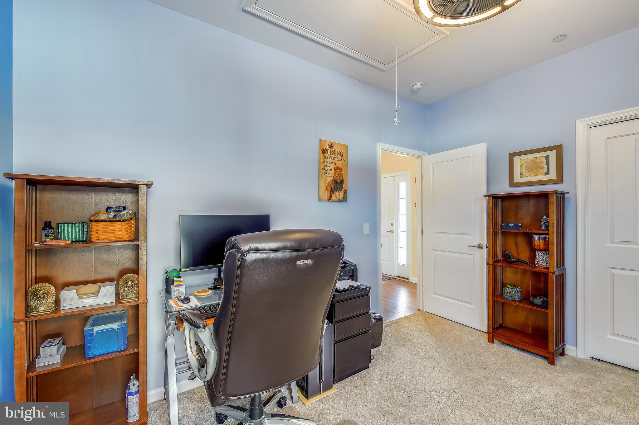 HUNTER'S CREST - Residential