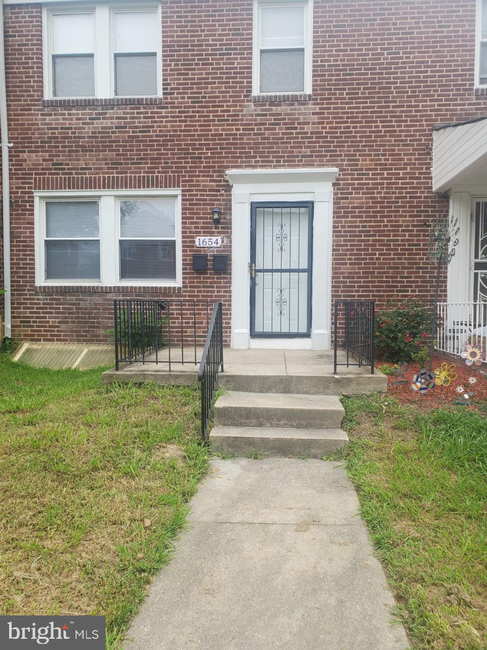 NORTHWOOD - Residential Lease