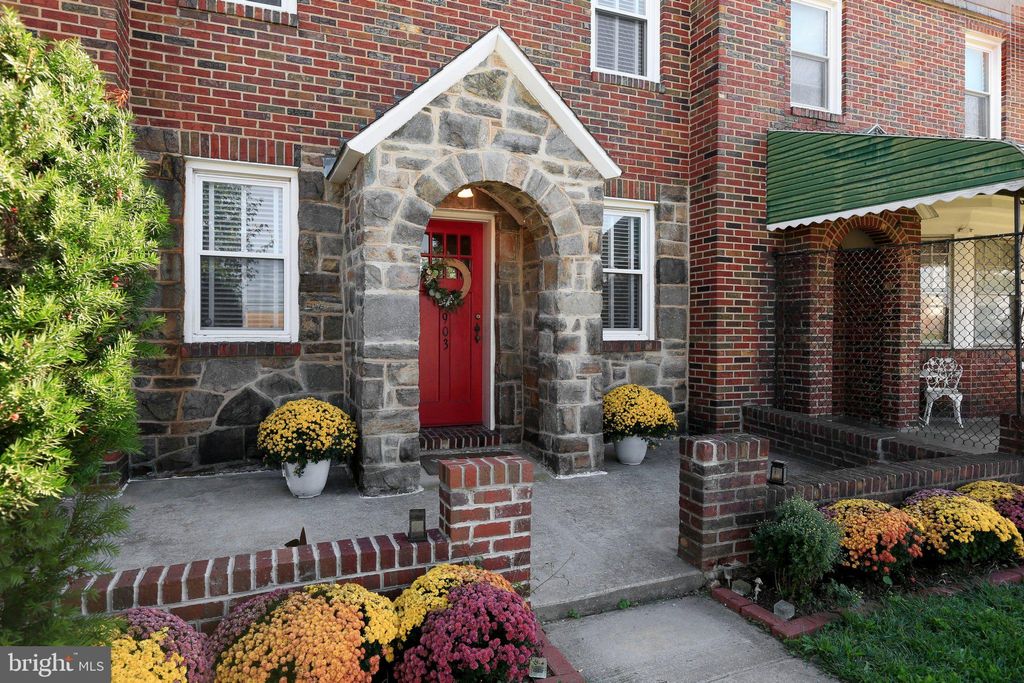 Photo of 903 Leeds Avenue, BALTIMORE, MD 21229 (MLS # MDBC2140964)