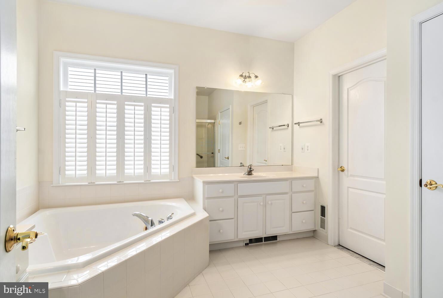 EASTON CLUB EAST - Residential