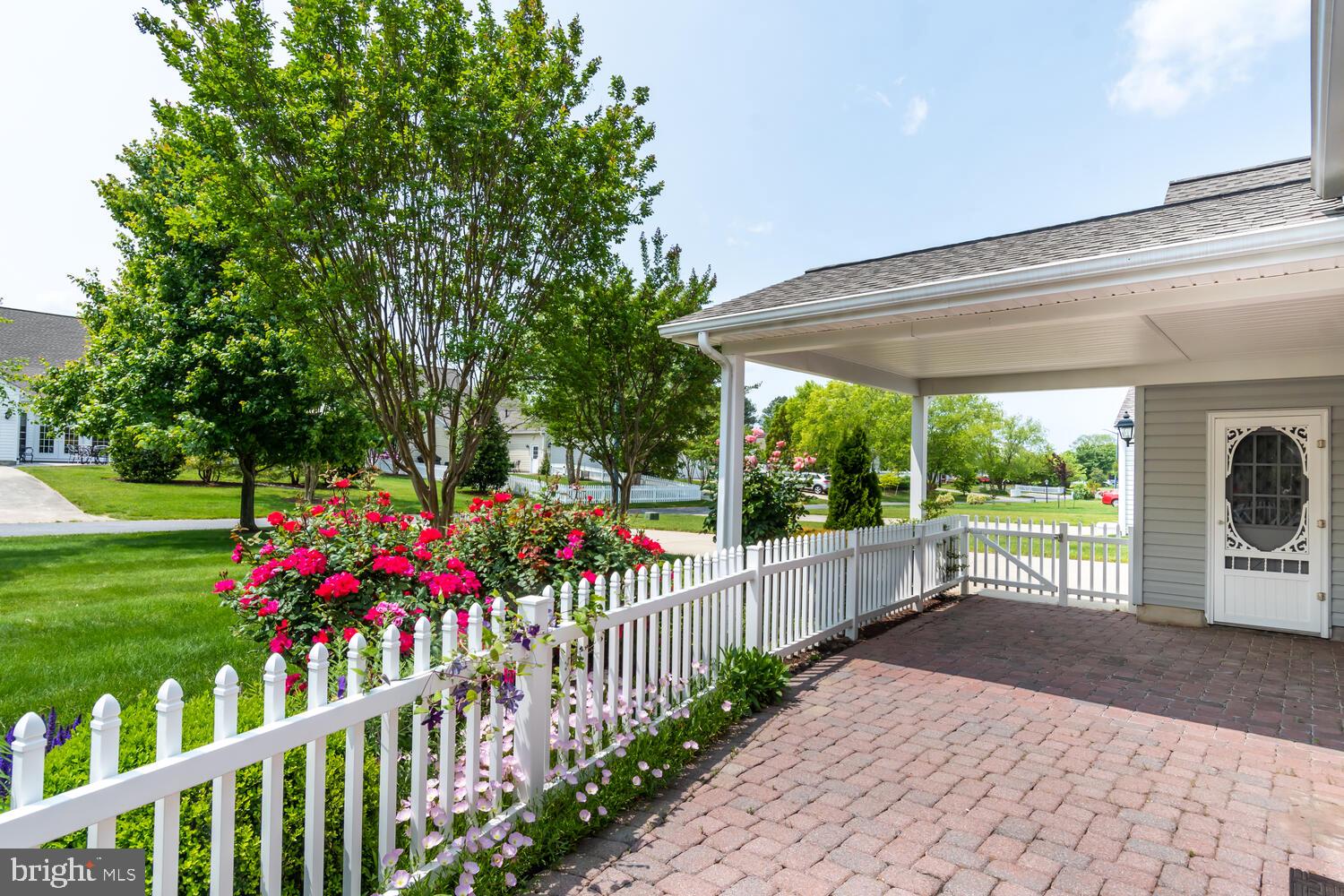 EASTON CLUB EAST - Residential