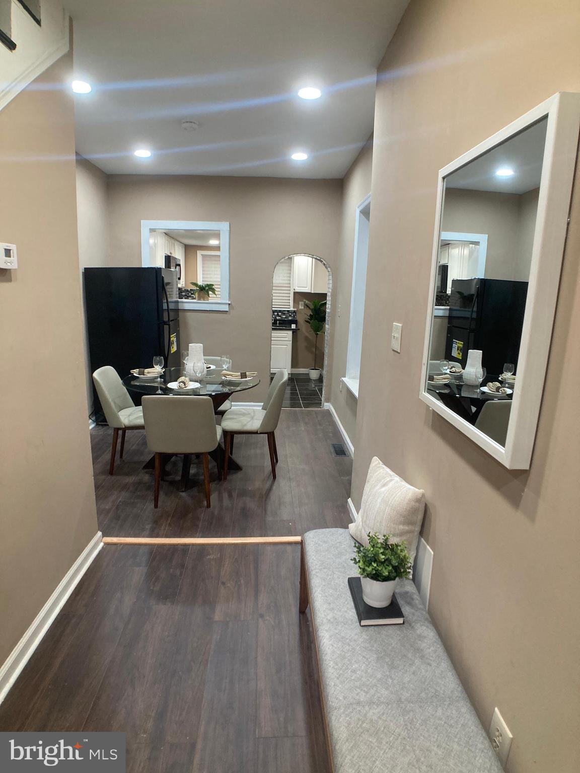 PORT RICHMOND - Residential