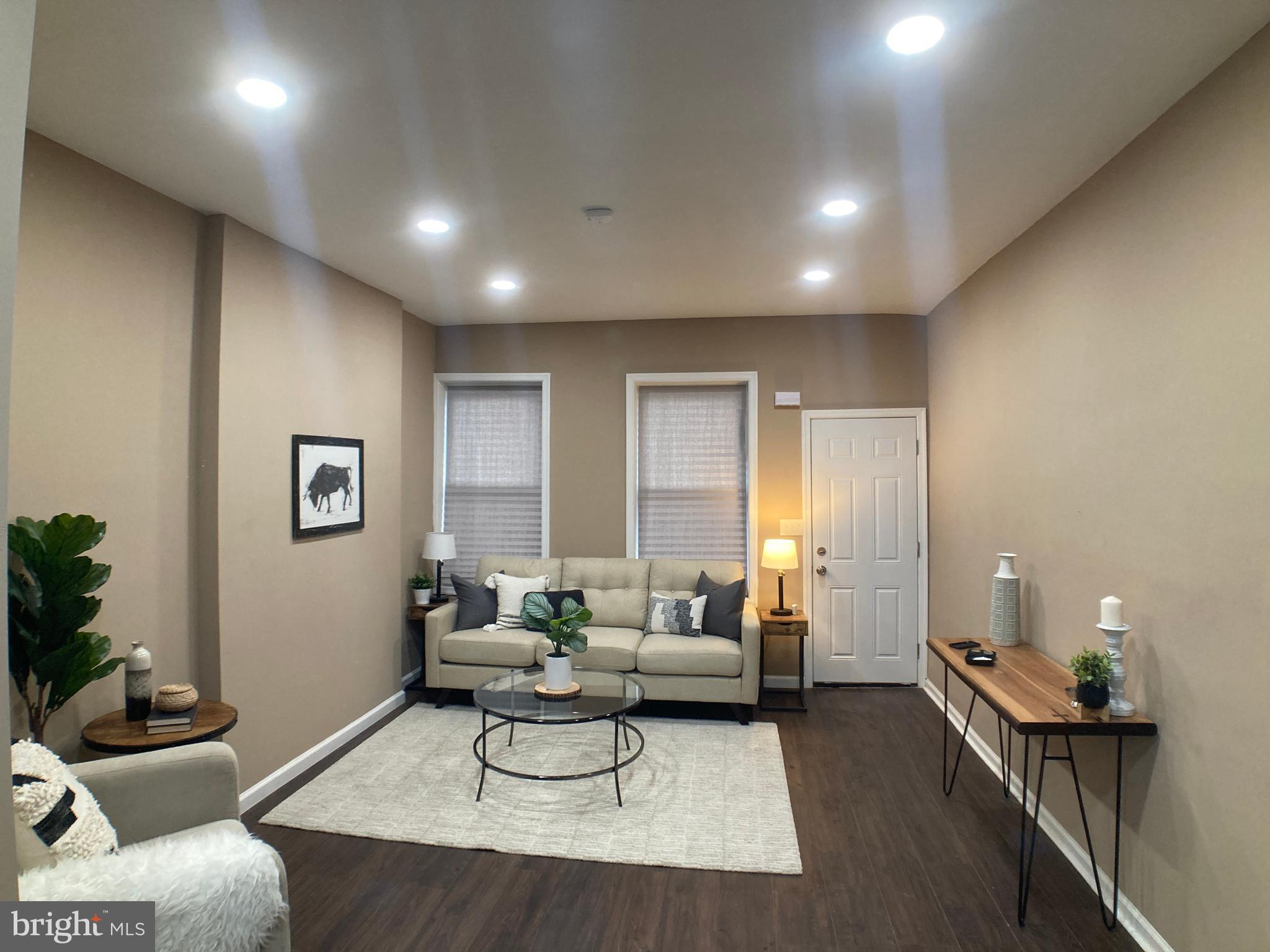 PORT RICHMOND - Residential