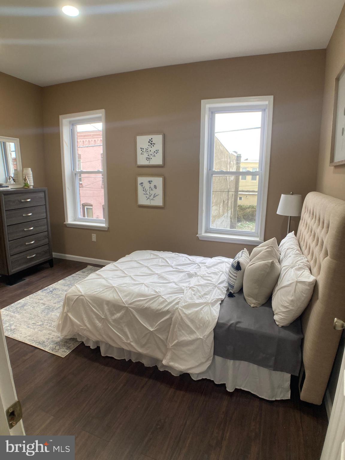PORT RICHMOND - Residential